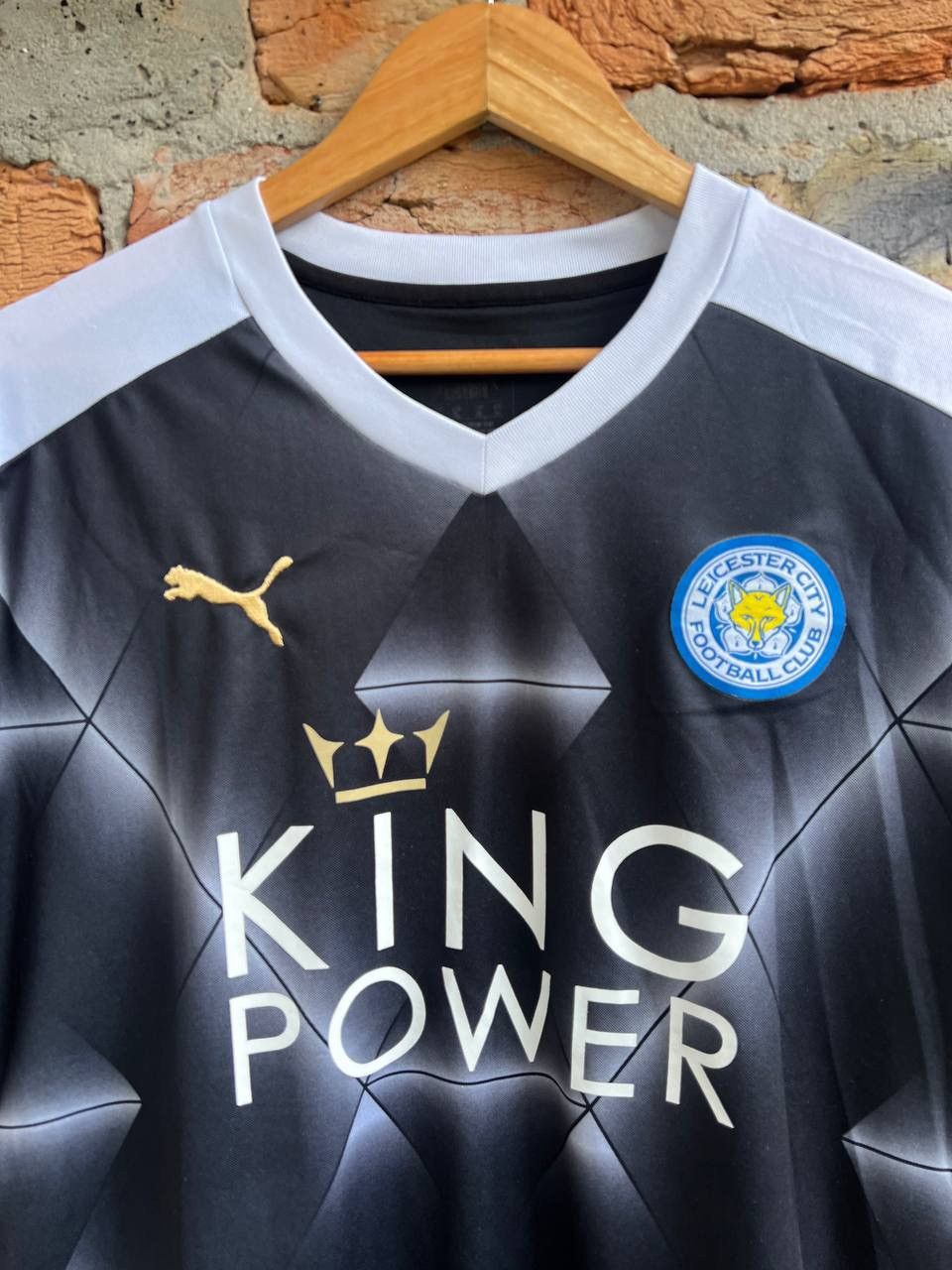 Puma × Vintage Blokecore Puma Leicester City soccer jersey Size US XL / EU 56 / 4 - 9 Thumbnail