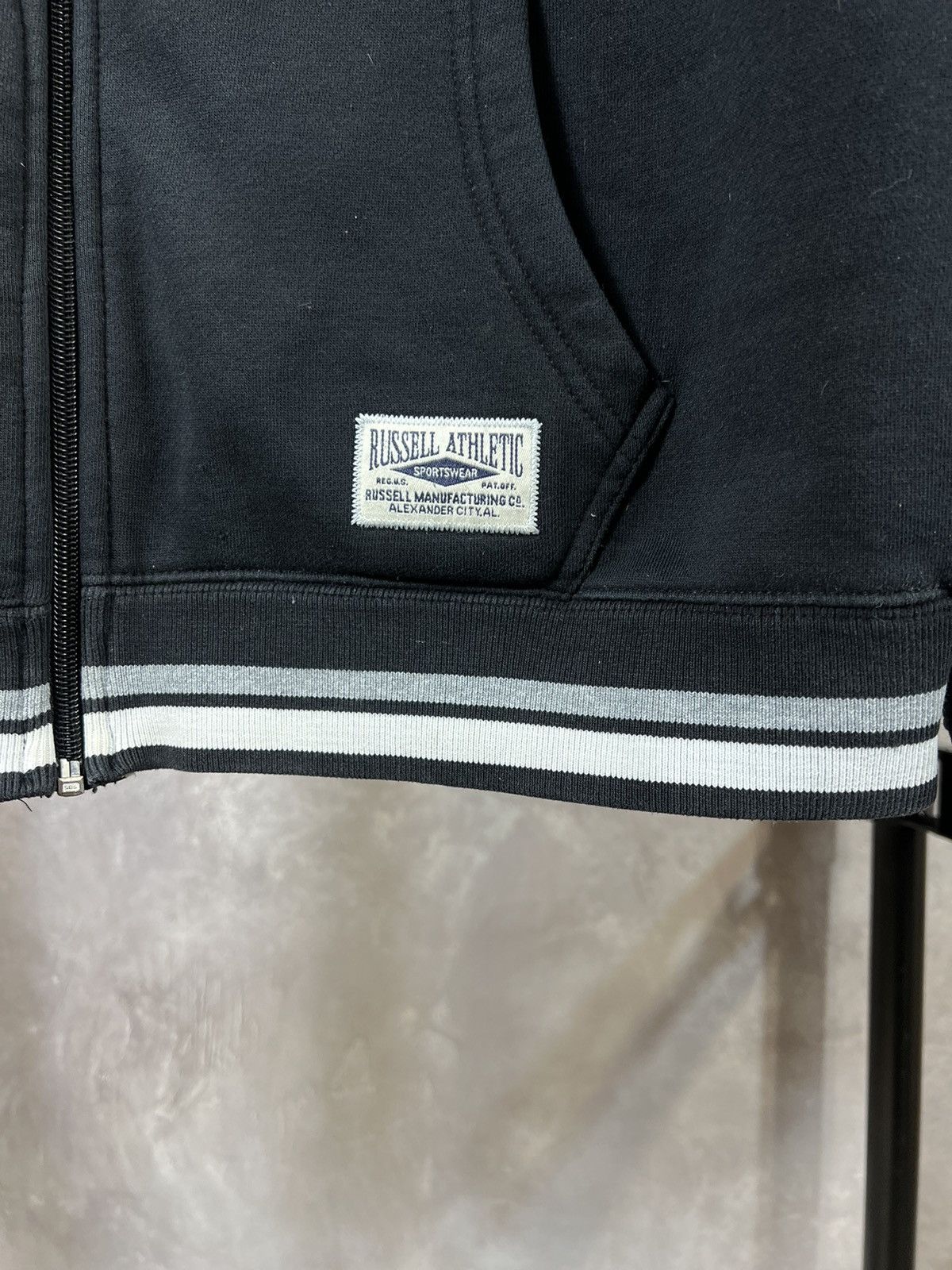 Russell Athletic × Vintage Vintage Rassel Athletic Distressed Zip Jacket Size M / US 6-8 / IT 42-44 - 4 Thumbnail