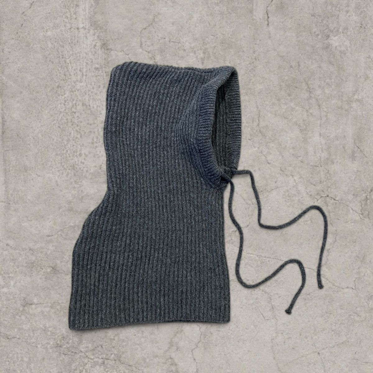 Japanese Brand Vintage style grey bonnet snood hood scarf hat. One size Size ONE SIZE - 1 Thumbnail