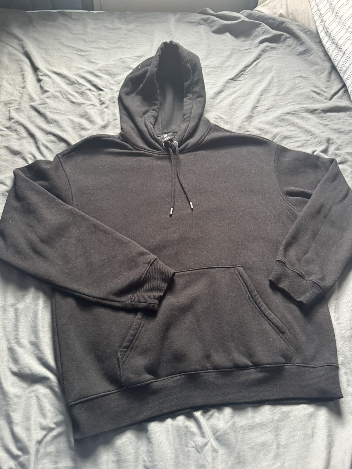 H&M H&M Loose Fit Black Pullover Hoodie Size US M / EU 48-50 / 2 - 2 Thumbnail