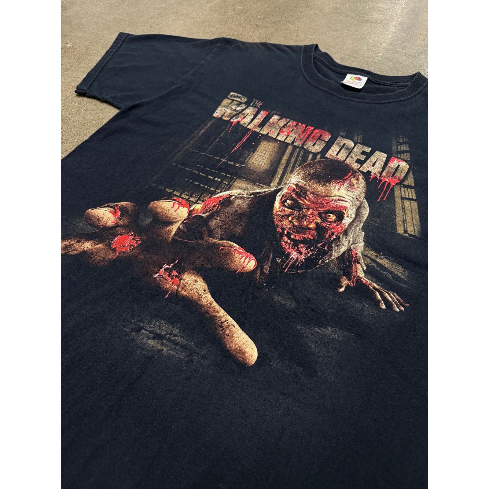 Vintage The Walking Dead AMC Promo Zombie T-shirt Size US L / EU 52-54 / 3 - 2 Thumbnail