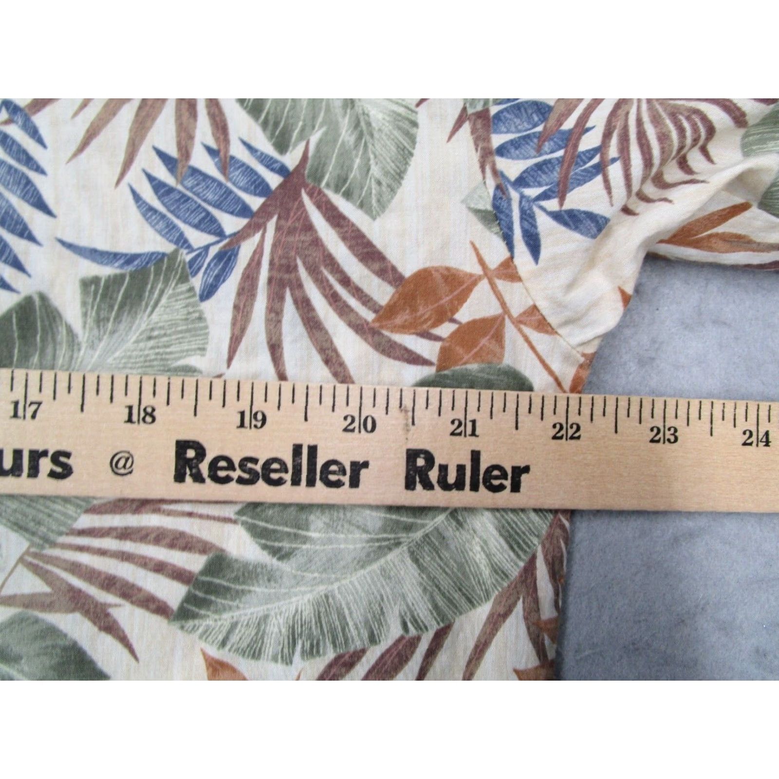 Tori Richard VINTAGE Tori Richard Shirt Mens Beige Floral Short Sleeve Button-Up Hawaiian Cotton Lawn USA Size US M / EU 48-50 / 2 - 6 Thumbnail