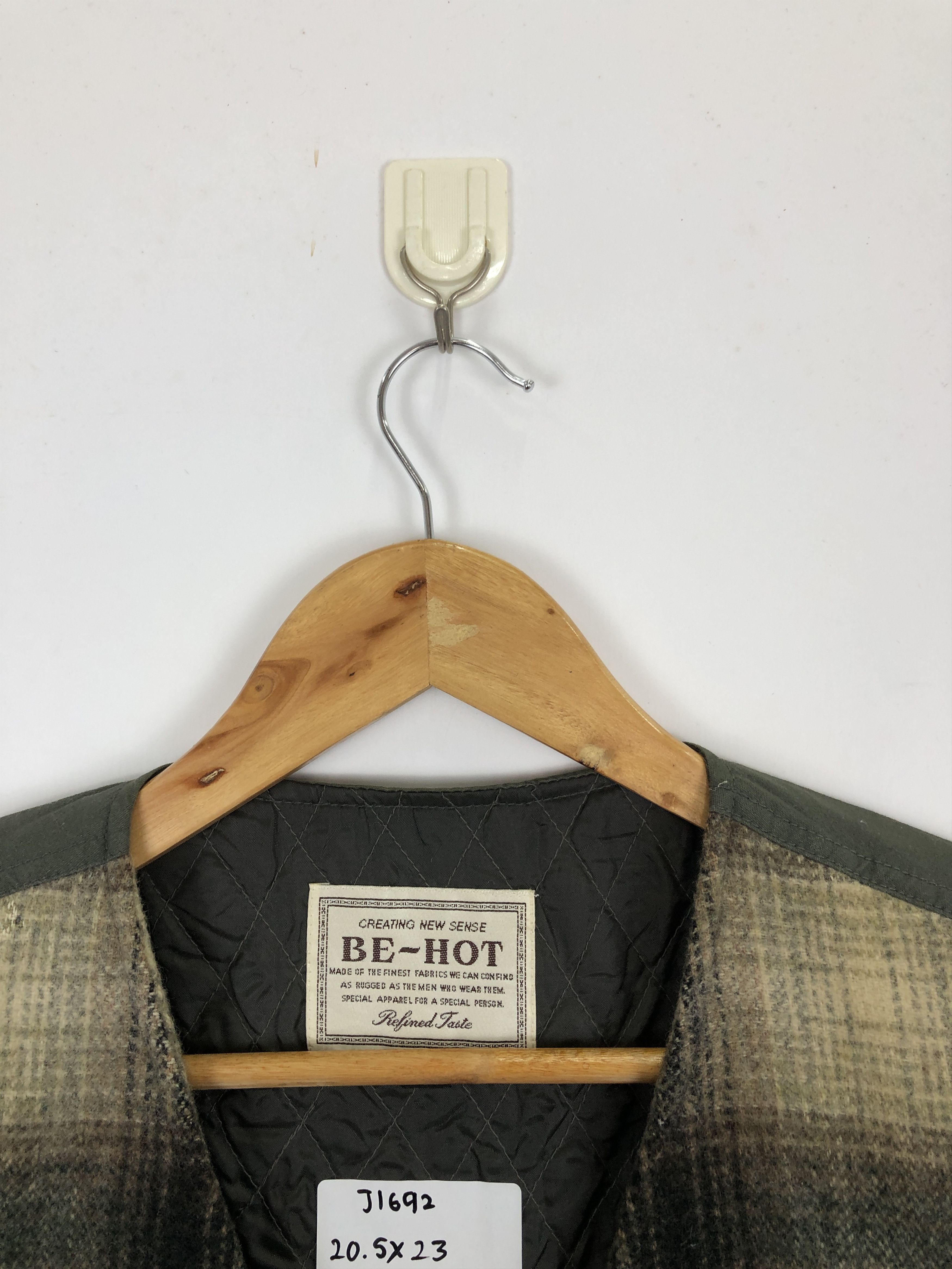 Japanese Brand Vintage Japanese Brand Shadow Plaid Button Up Vest J1692 Size US L / EU 52-54 / 3 - 8 Thumbnail