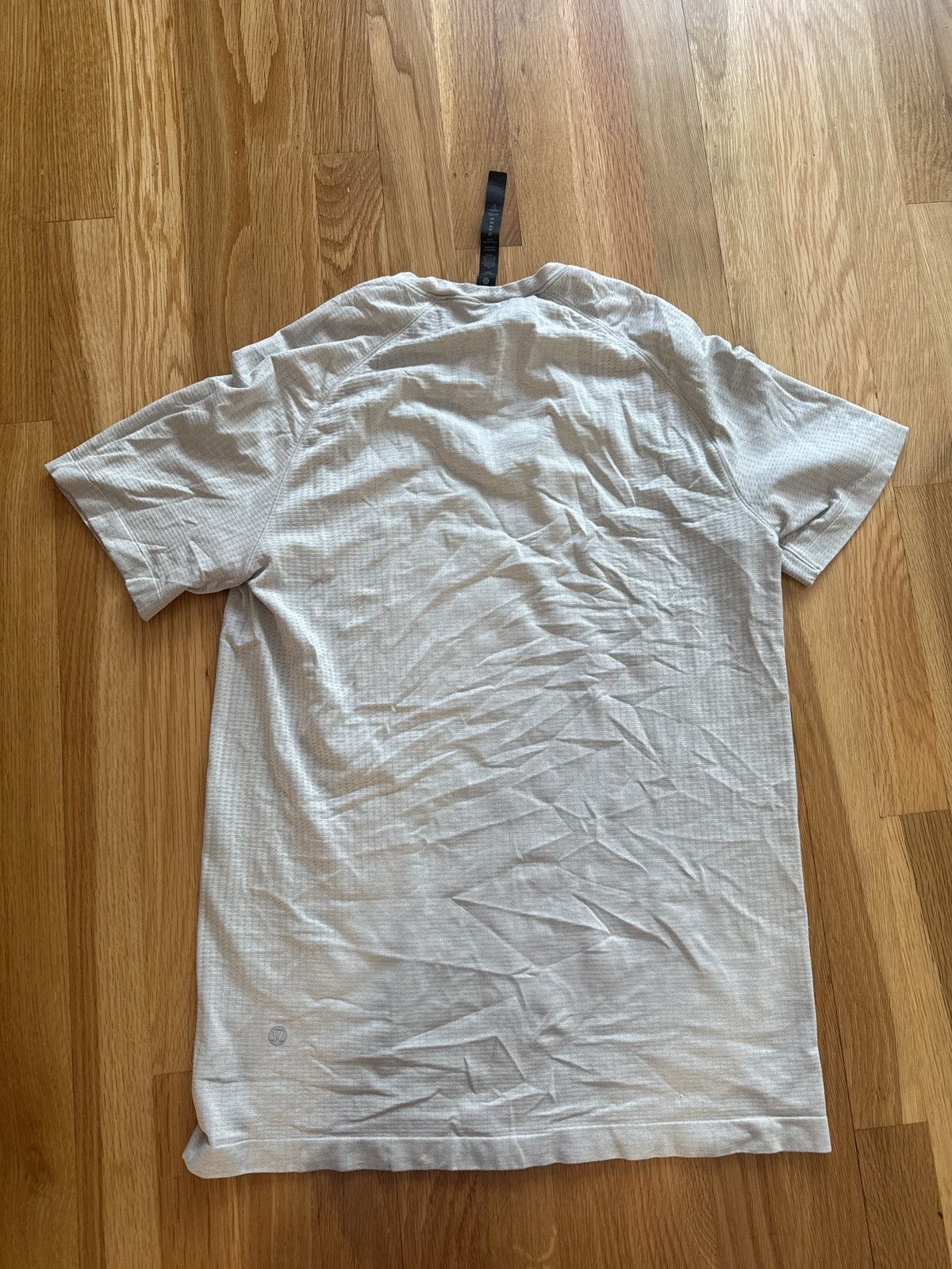 Lululemon Lululemon Metal Vent Tech T Shirt Size US S / EU 44-46 / 1 - 2 Thumbnail