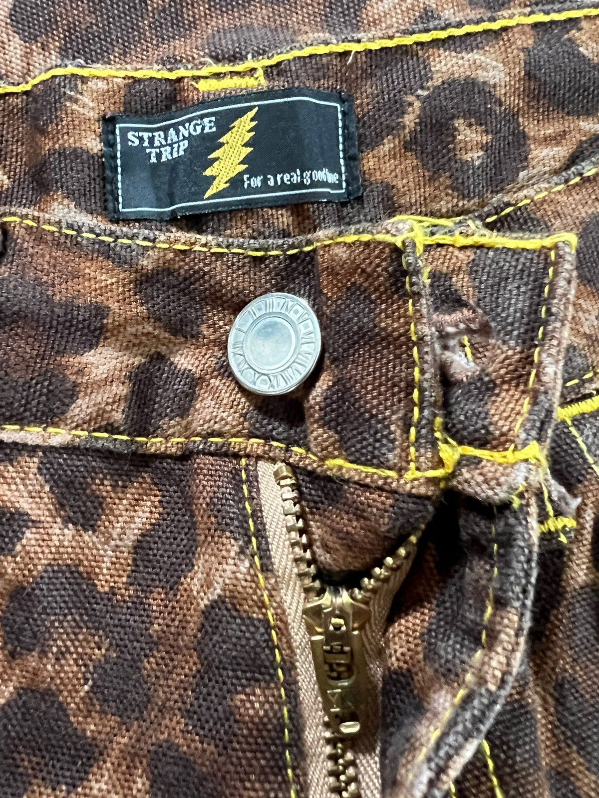 20471120 Strange Trip 🇯🇵 Leopard Print Flare Denim Size US 29 - 11 Thumbnail