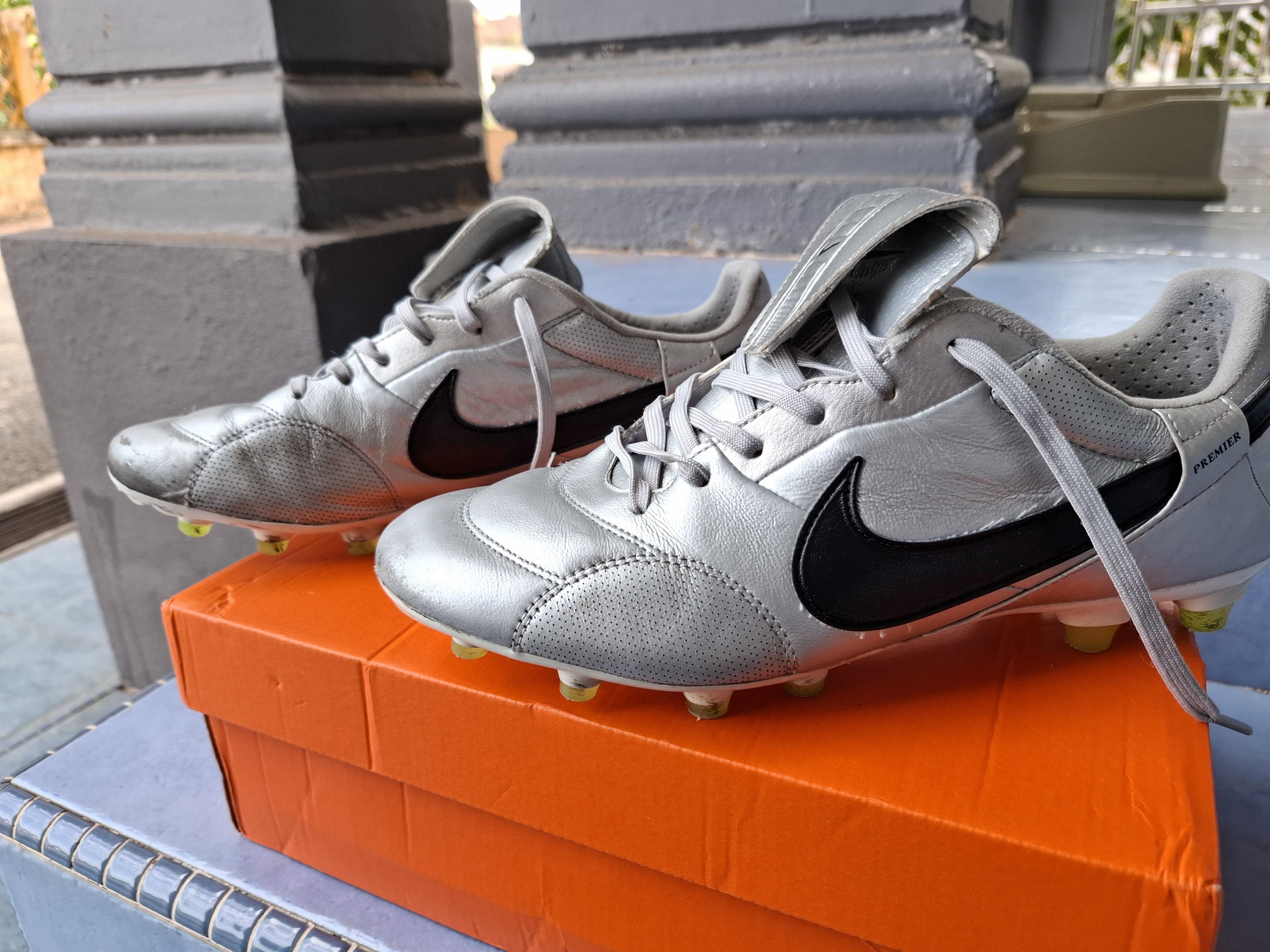 Nike Nike Premier III FG Metallic Silver/Volt/Black Size US 9 / EU 42 - 5 Thumbnail