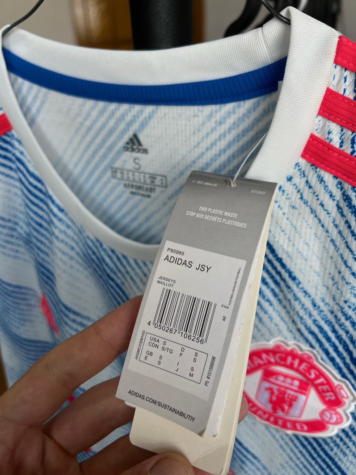 Nike NWT Adidas Manchester United Ronaldo 7 Soccer Jersey Size US S / EU 44-46 / 1 - 4 Thumbnail