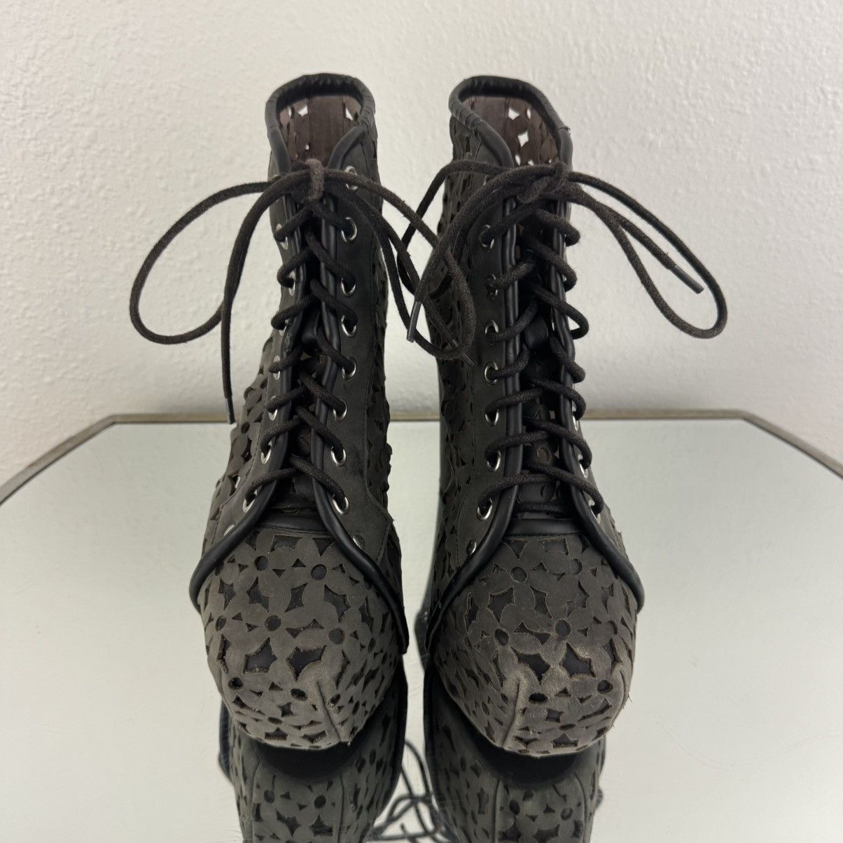 Jeffrey Campbell JEFFERY CAMPBELL Grey Leather Lita Daisy Platform Heels Size US 8 / IT 38 - 6 Thumbnail