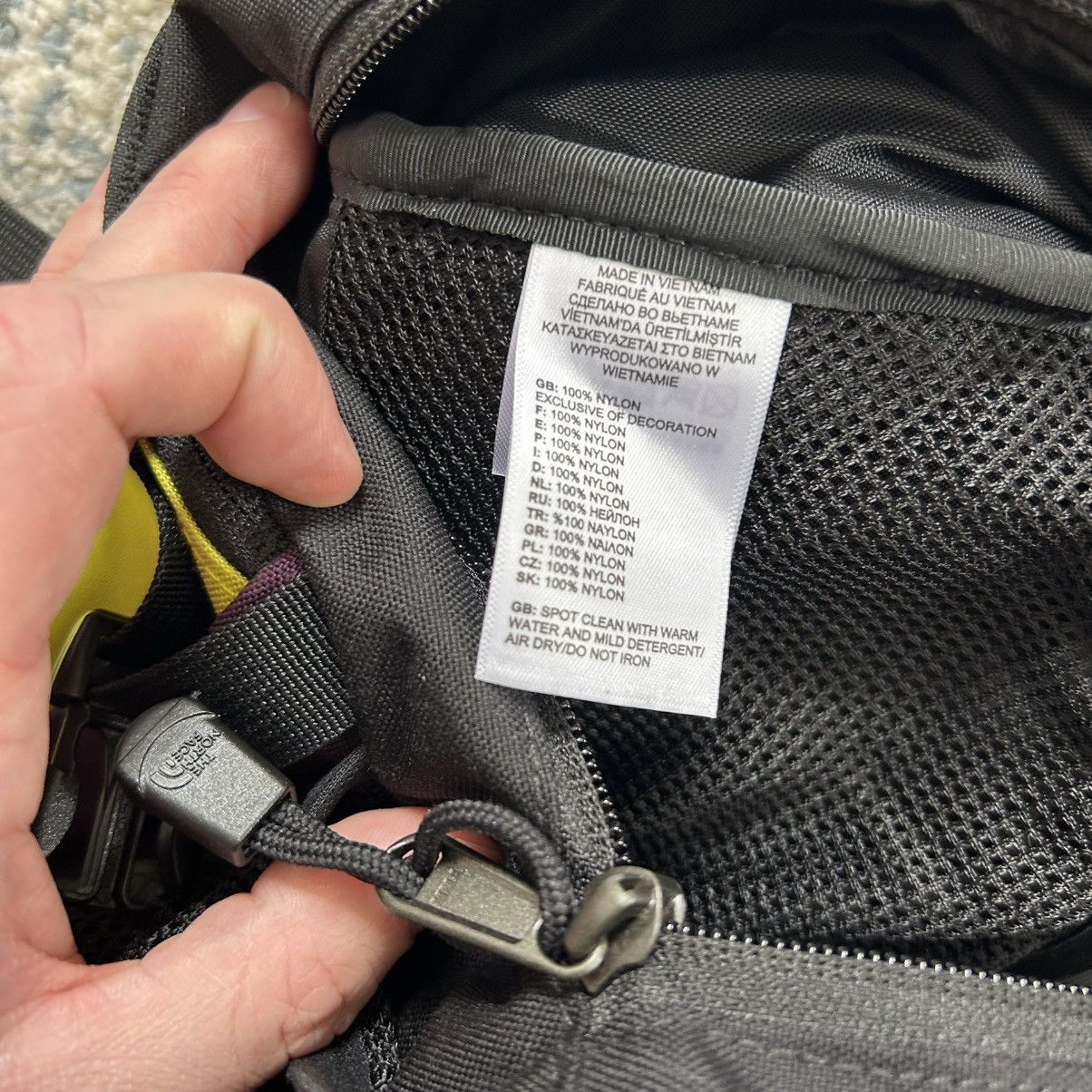 Supreme × The North Face FALL WiNTER 2018 TNF EXPEDiTiON WAiST BAG SULPHUR NYLON YKK Size ONE SIZE - 12 Thumbnail