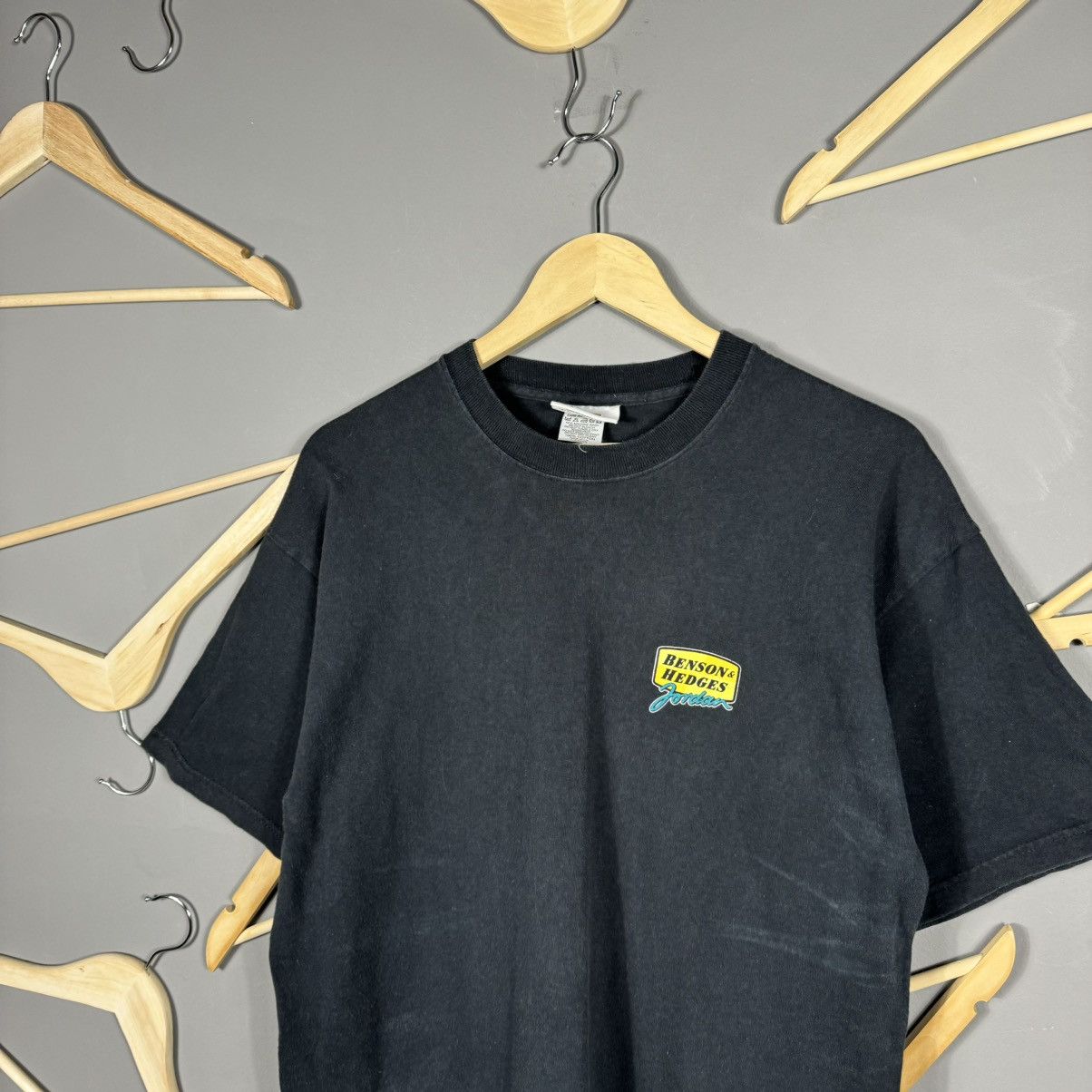 Vintage Vintage 1999 Benson & Hedges Jordan F-1 T-shirt Size US XL / EU 56 / 4 - 5 Thumbnail