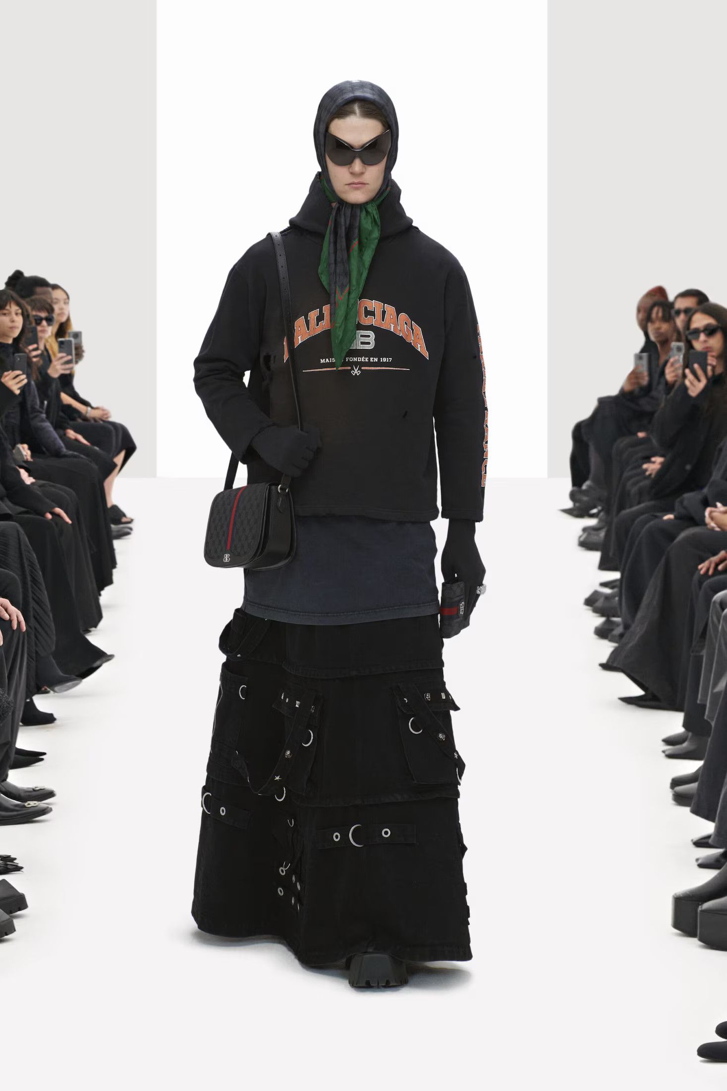 Balenciaga Balenciaga Raver Skirt BNWT Size US 30 / EU 46 - 1 Thumbnail