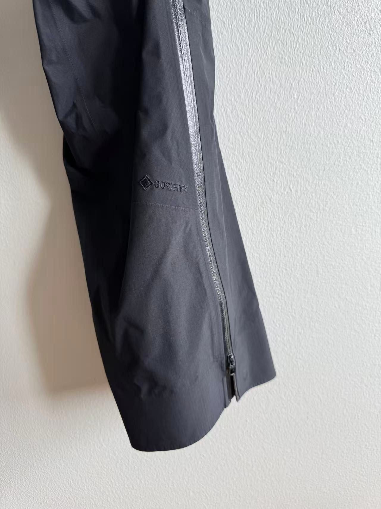 Arc'teryx Arc'teryx Zeta SL Pants Very good condition Size S Size US 30 / EU 46 - 4 Thumbnail