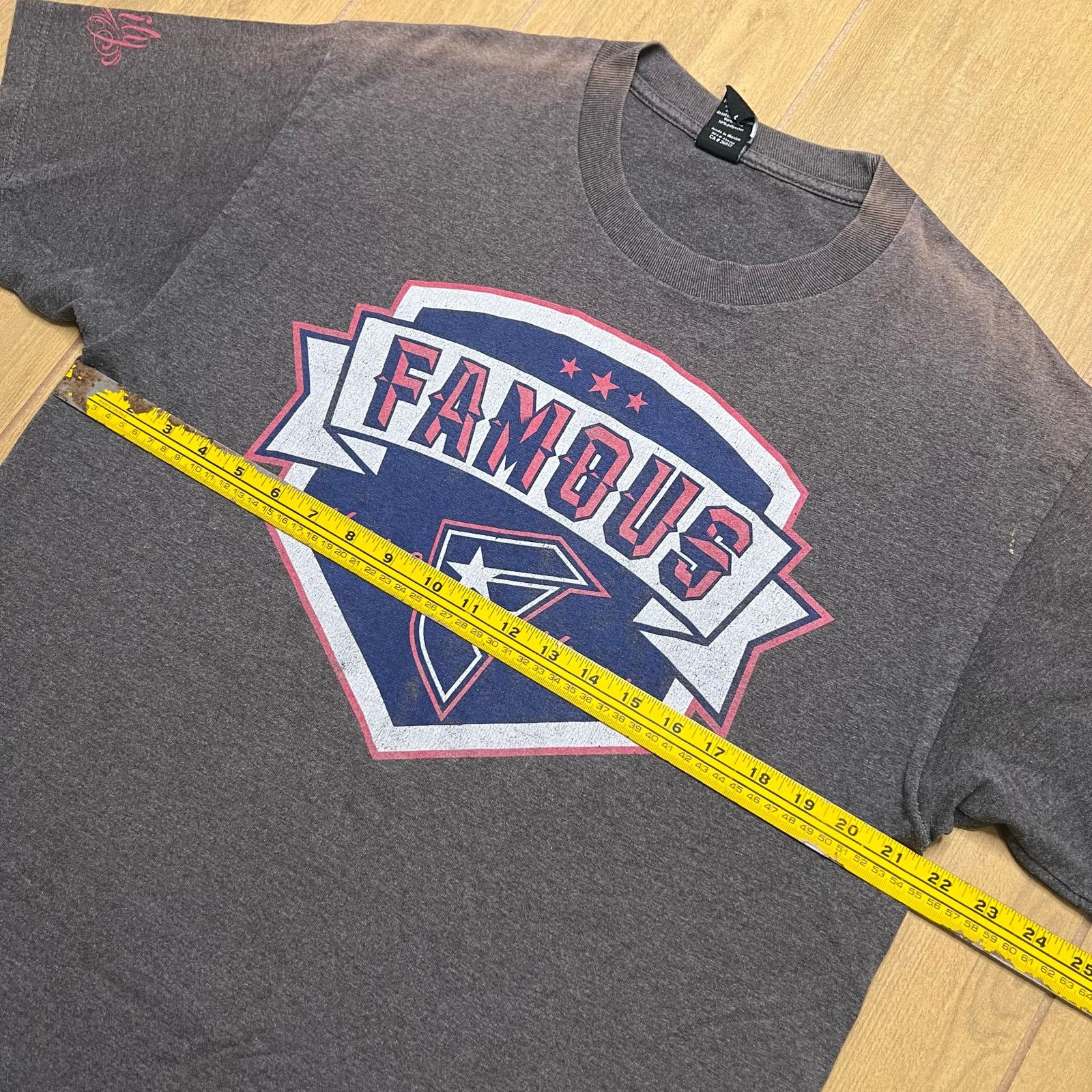 Almost Famous Vintage Y2K Famous Stars & Straps T shirt grey Sz L Distress Size US L / EU 52-54 / 3 - 6 Thumbnail