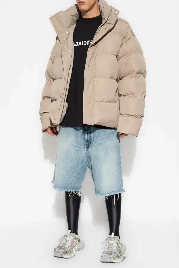 Balenciaga o1w1db10425 BB Balenciaga Puffer Jacket in Beige Size US L / EU 52-54 / 3 - 2 Thumbnail