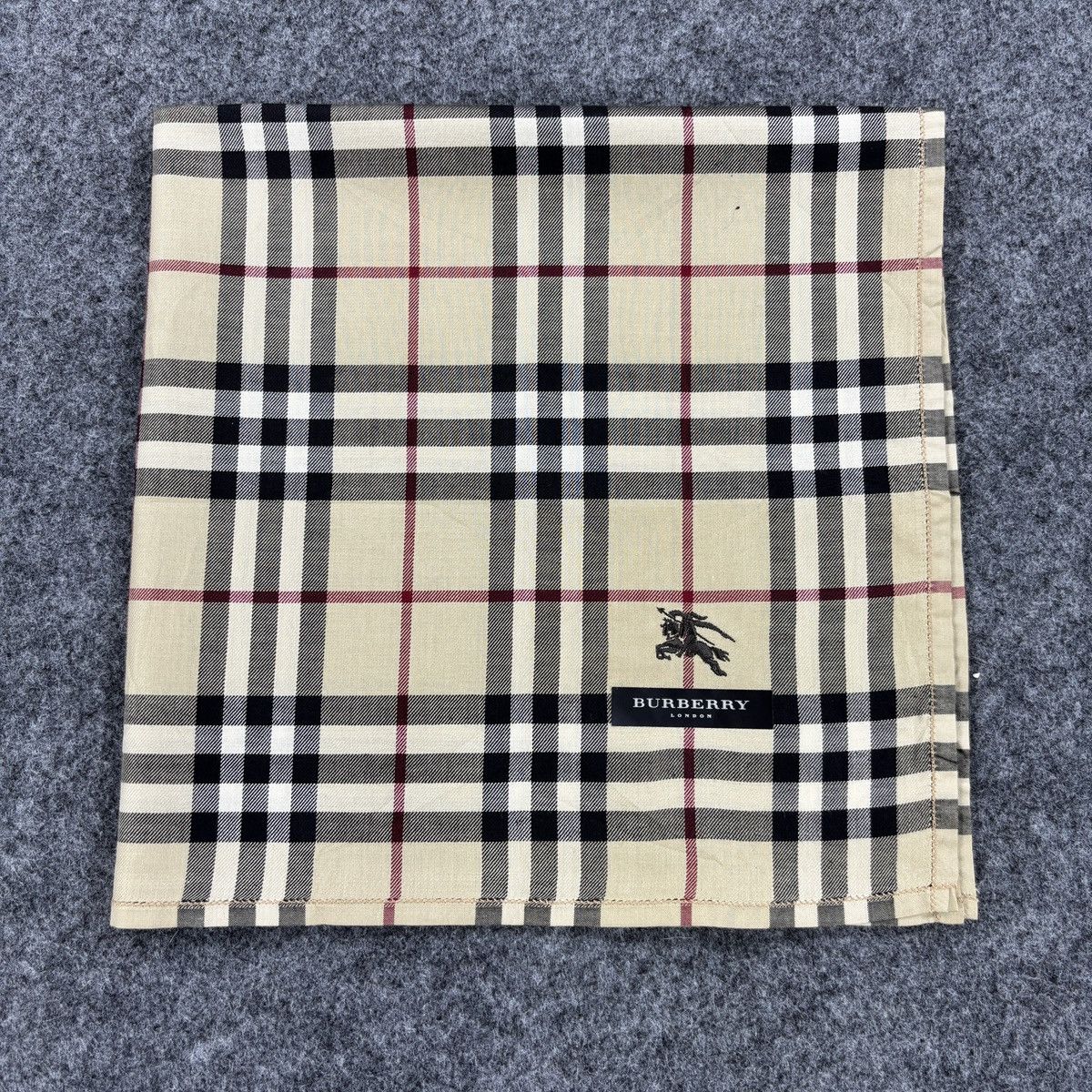 Burberry × Vintage Handkerchief # E025 # Bandana # Neckerchief Size ONE SIZE - 7 Thumbnail