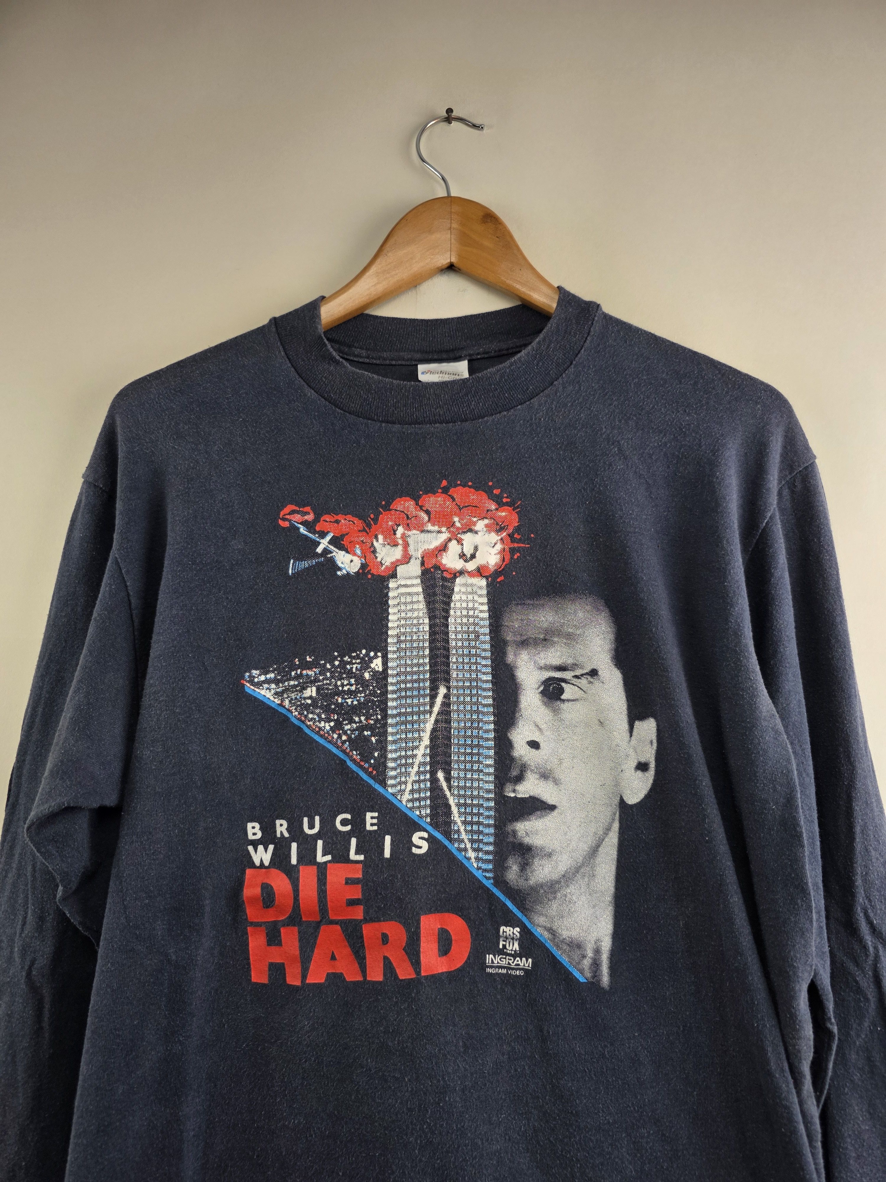 Band Tees 90s Die Hard Bruce Willis Movie tee L 22" 27" Size US L / EU 52-54 / 3 - 2 Thumbnail
