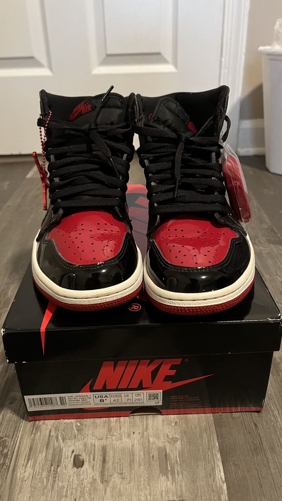 Jordan Brand Jordan 1 Retro High Og patent Bread Size US 8.5 / EU 41-42 - 3 Thumbnail