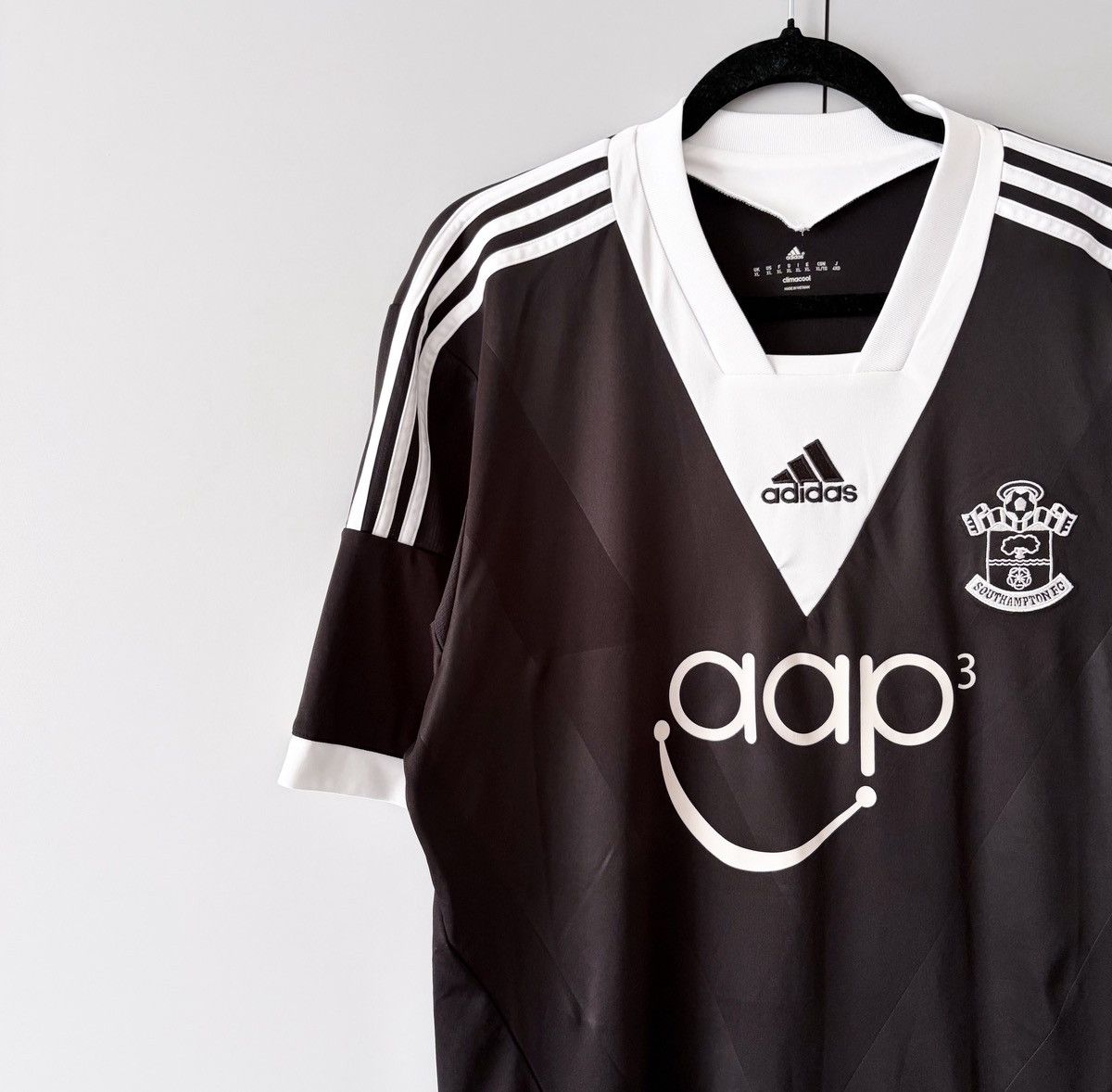 Adidas Southampton jersey adidas 2013 2014 Size US XL / EU 56 / 4 - 2 Thumbnail