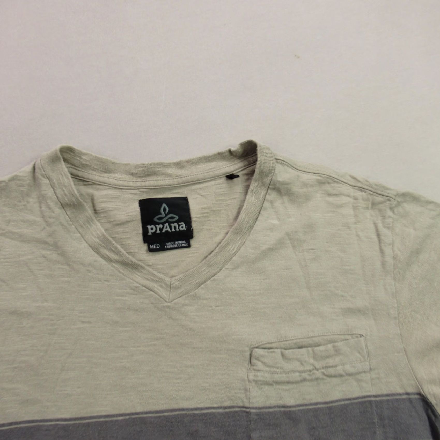 Prana Prana Shirt Mens Medium Short Sleeve V-Neck Outdoors Lightweight Stripes Size US M / EU 48-50 / 2 - 3 Thumbnail