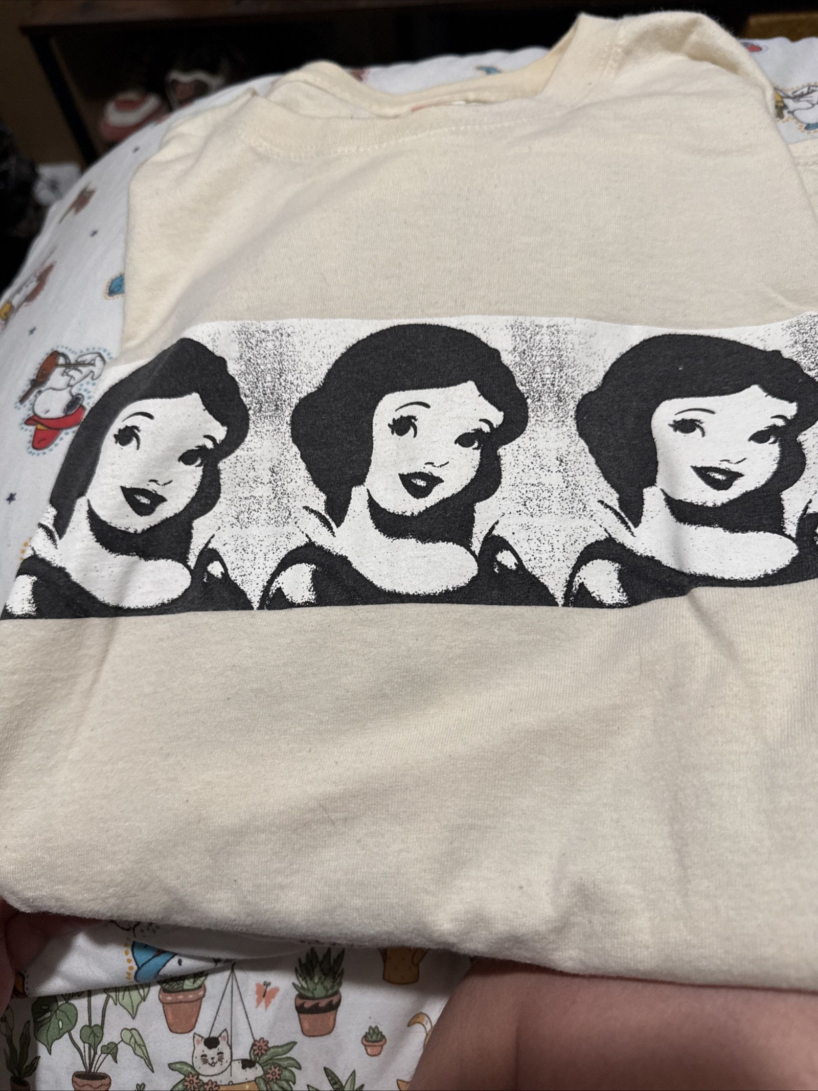 Supreme Supreme Disney Snow White tee Size US L / EU 52-54 / 3 - 5 Thumbnail