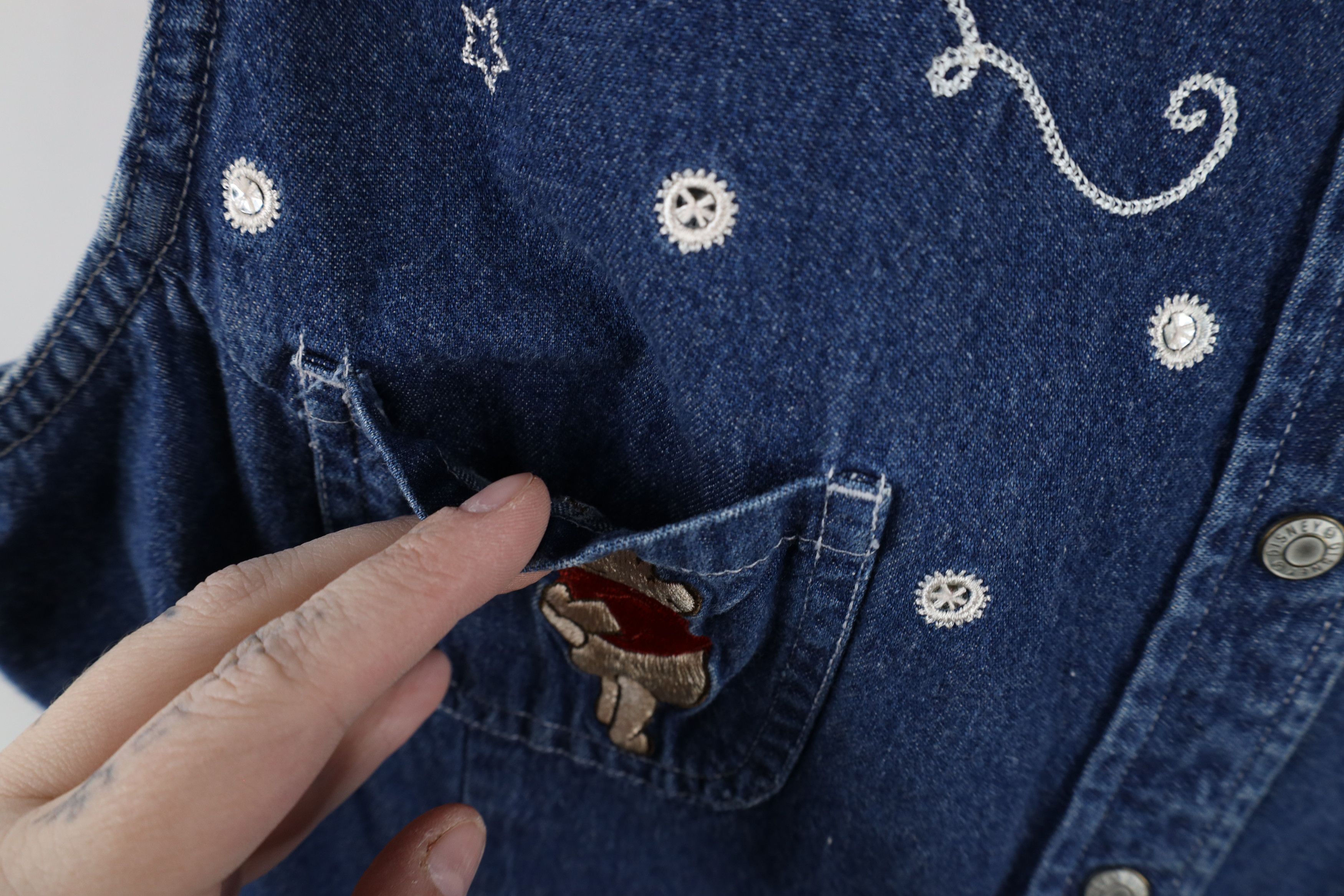 Disney × Vintage Vintage 90s Disney Winnie the Pooh Sleeveless Button Shirt Size L / US 10 / IT 46 - 6 Thumbnail