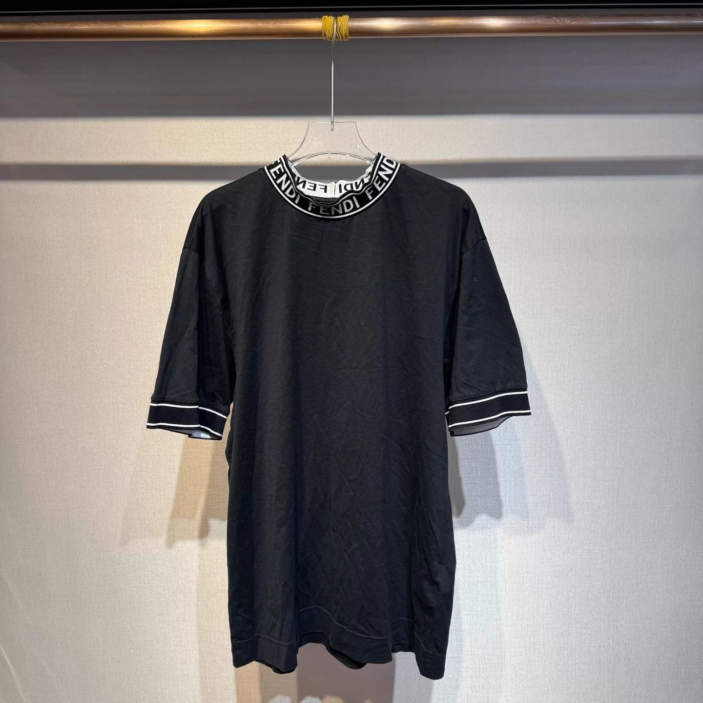 Fendi FENDI Black Neck Logo Short Sleeve Tee M New Size US M / EU 48-50 / 2 - 1 Thumbnail