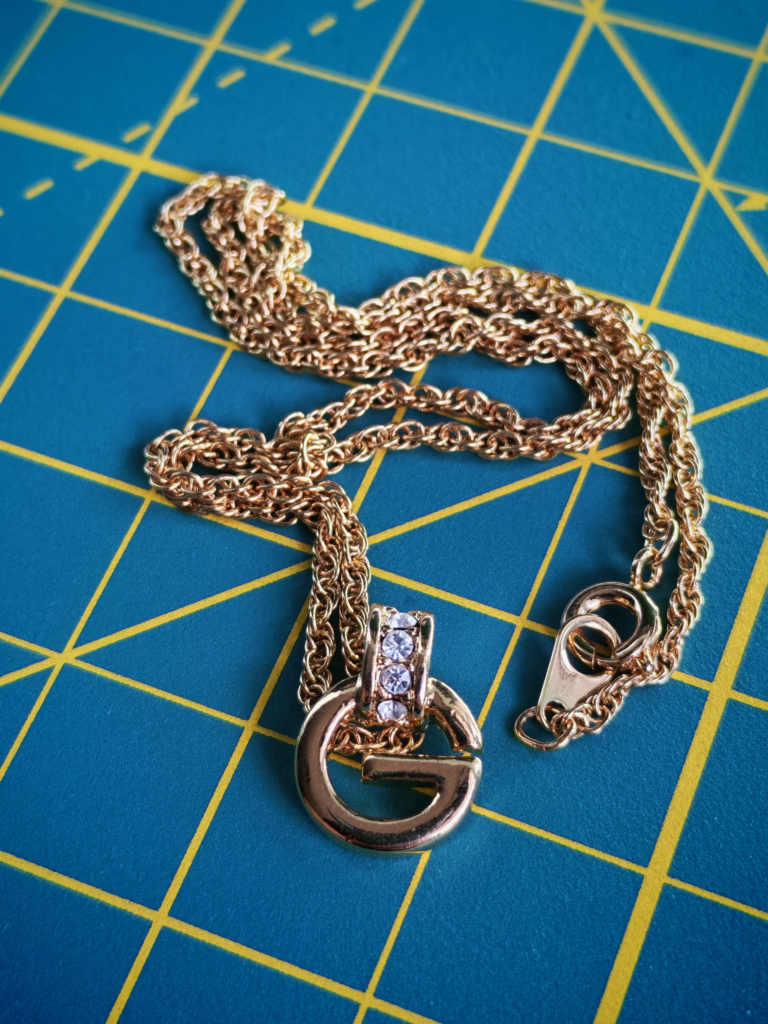 Givenchy Givenchy G logo rhinestone vintage necklace GP metal (brass) Size ONE SIZE - 1 Thumbnail