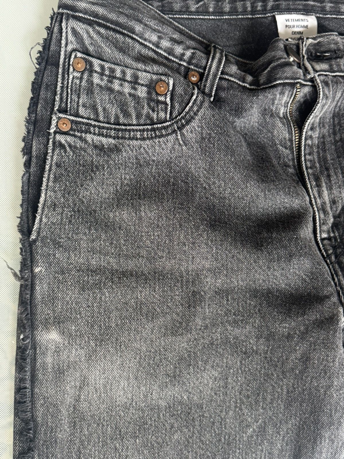 Vetements Vetements x Levi’s “615” Assymetrical Denim AW19 Size US 30 / EU 46 - 5 Thumbnail
