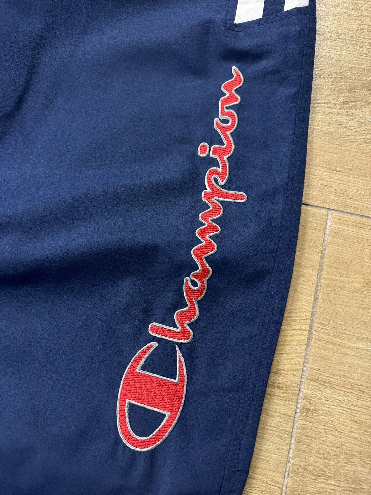 Champion × Vintage Vintage Champion USA Nylon Track Pants Big Logo Size US 30 / EU 46 - 5 Thumbnail