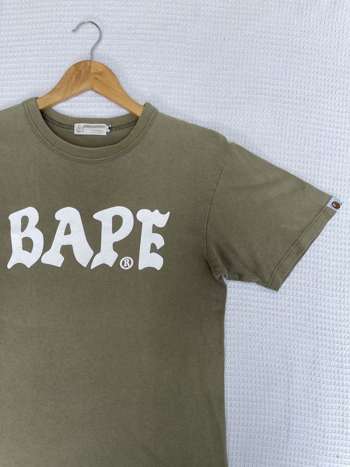 Bape Rare🔥Vintage Spellout Bape Army Green T-Shirt Size US S / EU 44-46 / 1 - 11 Thumbnail