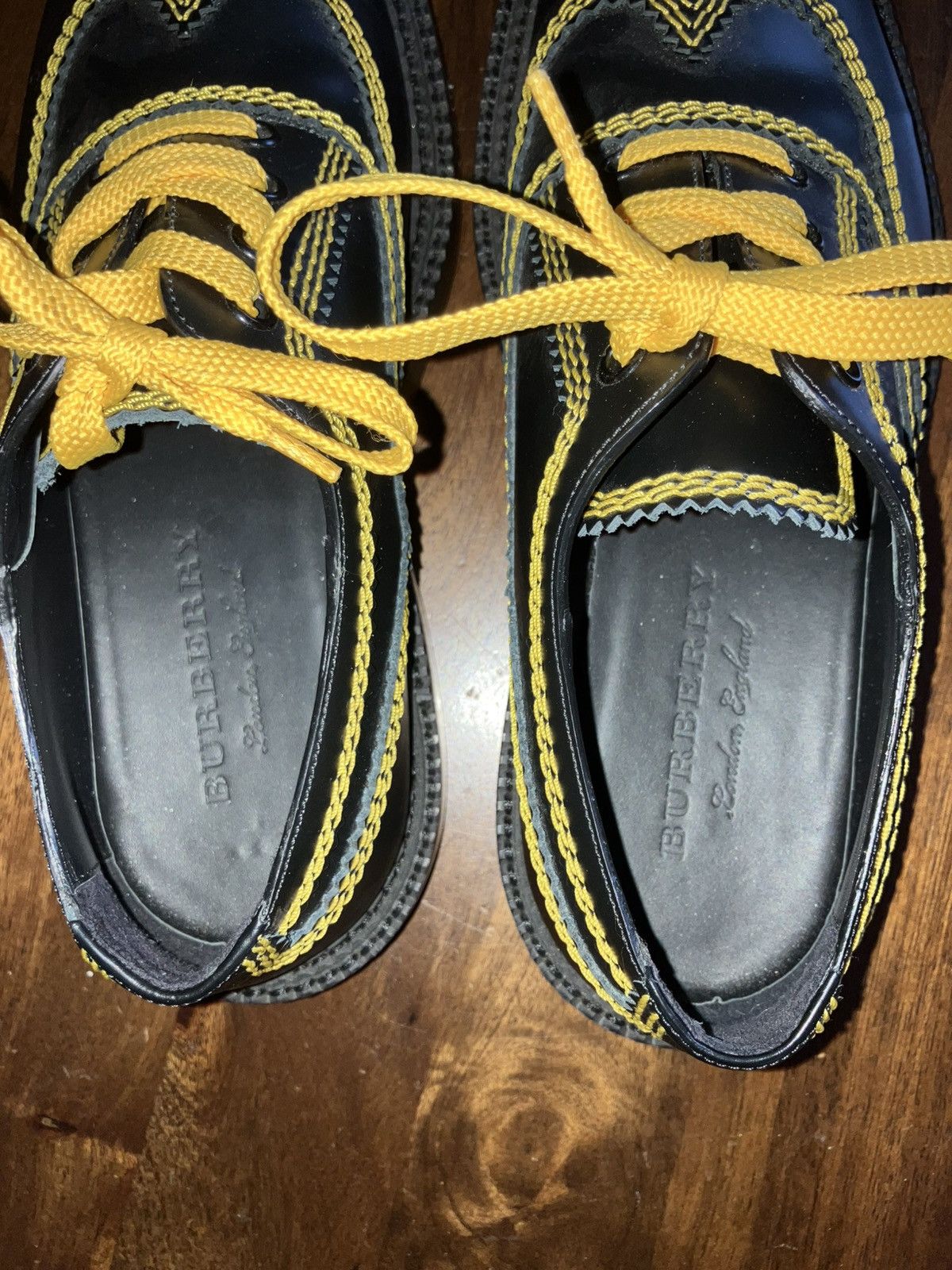 Burberry Burberry Bertram Black Leather Yellow Stitching Oxfords Size US 9 / IT 39 - 5 Thumbnail