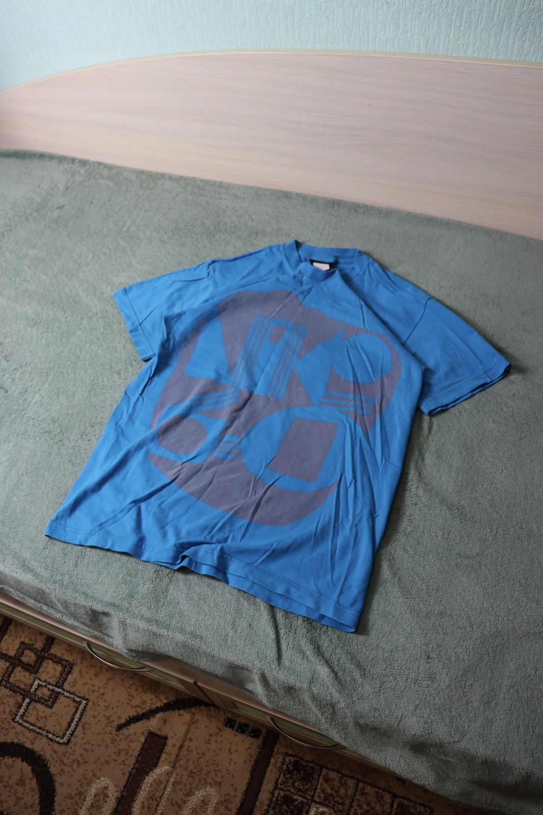 Nike Nike 6.0 Y2K Blue Graphic Tee Vintage 2000s Rare Streetwear Size US M / EU 48-50 / 2 - 1 Thumbnail