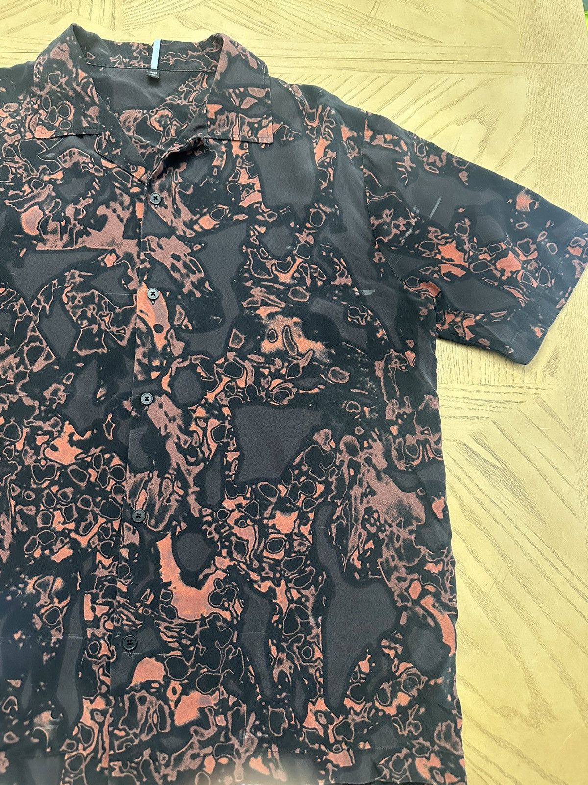 McQ Alexander McQueen MCQ Black & Red Allover Print SILK Shirt by McQ Size US L / EU 52-54 / 3 - 2 Thumbnail