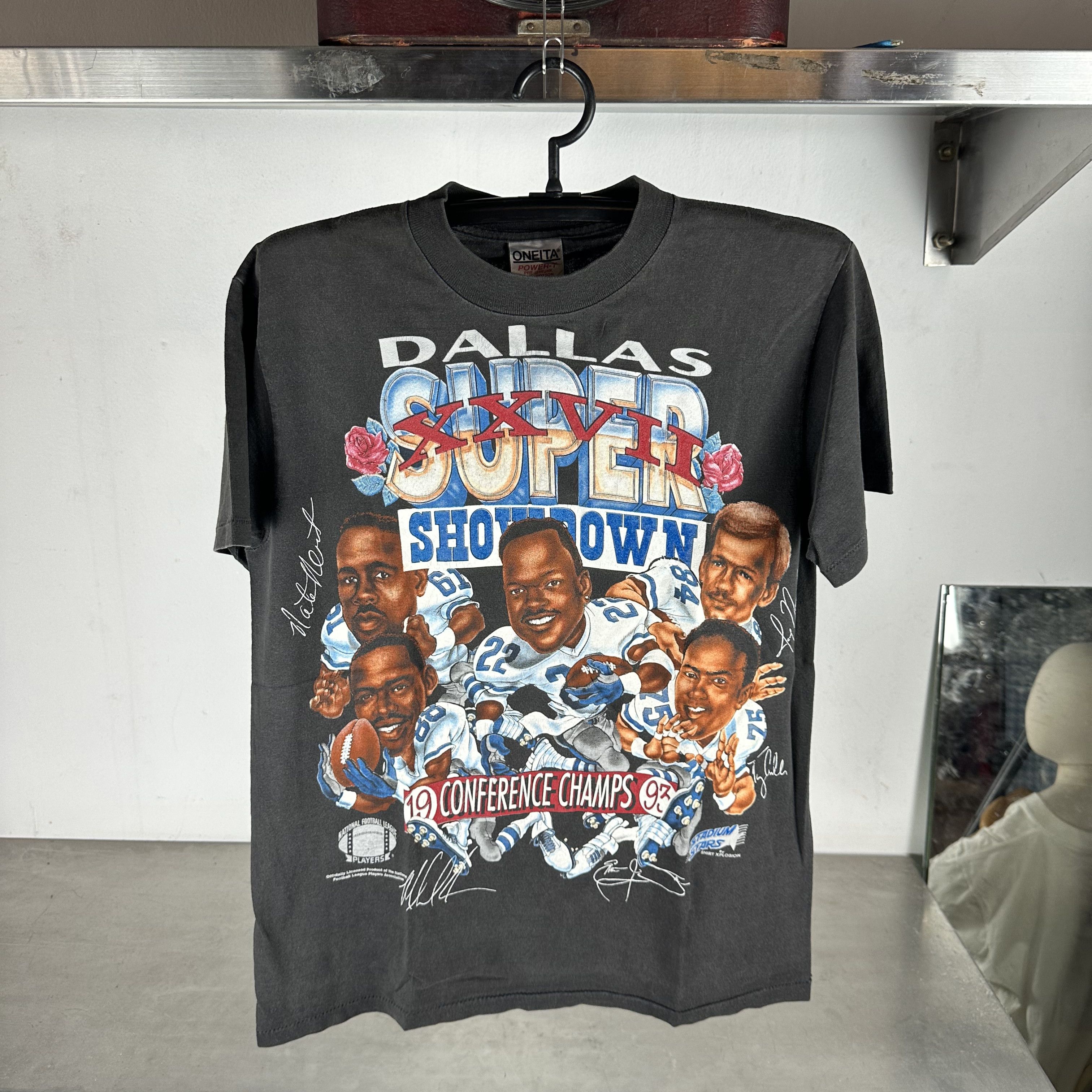 Vintage ​1993 Dallas Cowboys Super Bowl Showdown NFL Caricature​ Tee Size US M / EU 48-50 / 2 - 1 Thumbnail