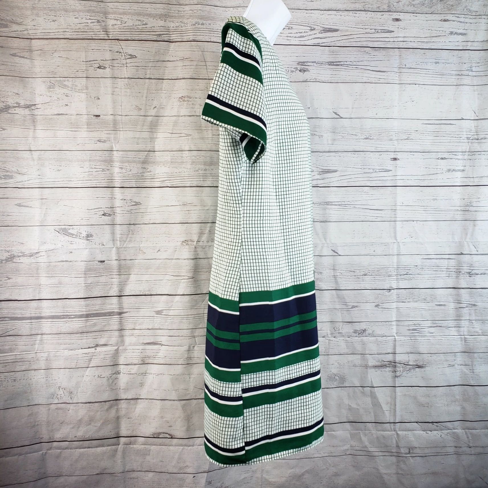 Lulus Lulus Womens Shift Dress M Green White Stripes Short Sleeve Casual Polyester 32" Short Length 19.5" Width Boys Girls Mens Womens Size 32" / US 10 / IT 46 - 4 Thumbnail