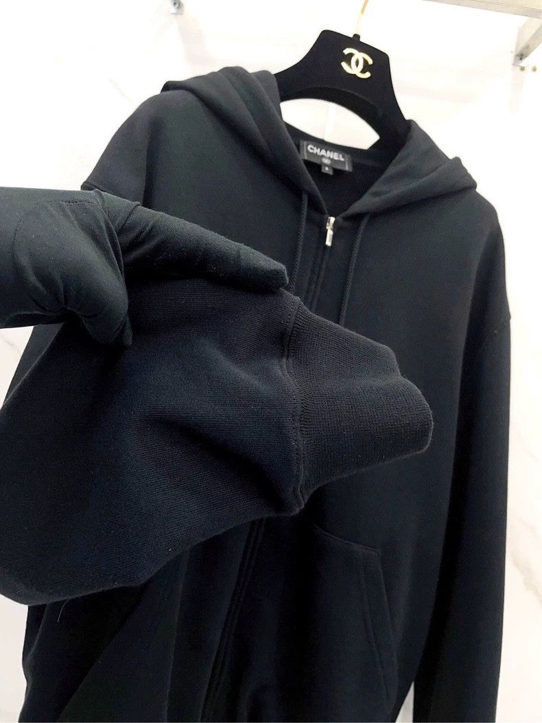 Chanel Chanel 2020 PreSS Spring and Summer Black Hooded Zipper Jac Size L / US 10 / IT 46 - 5 Thumbnail