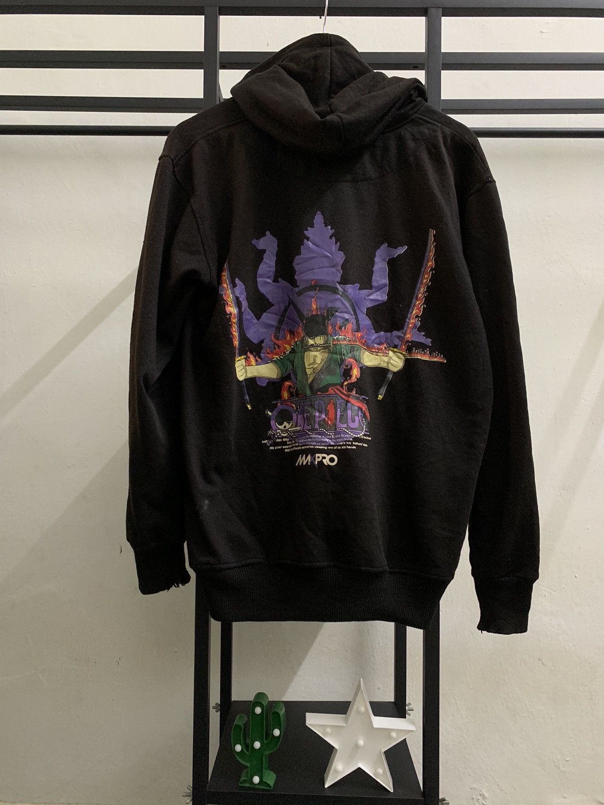 Anime × One Piece × Vintage 🔥HOT🔥VINTAGE DISTRESSED ONE PIECE MAXPRO BACK-HIT HOODIE Size US L / EU 52-54 / 3 - 1 Thumbnail