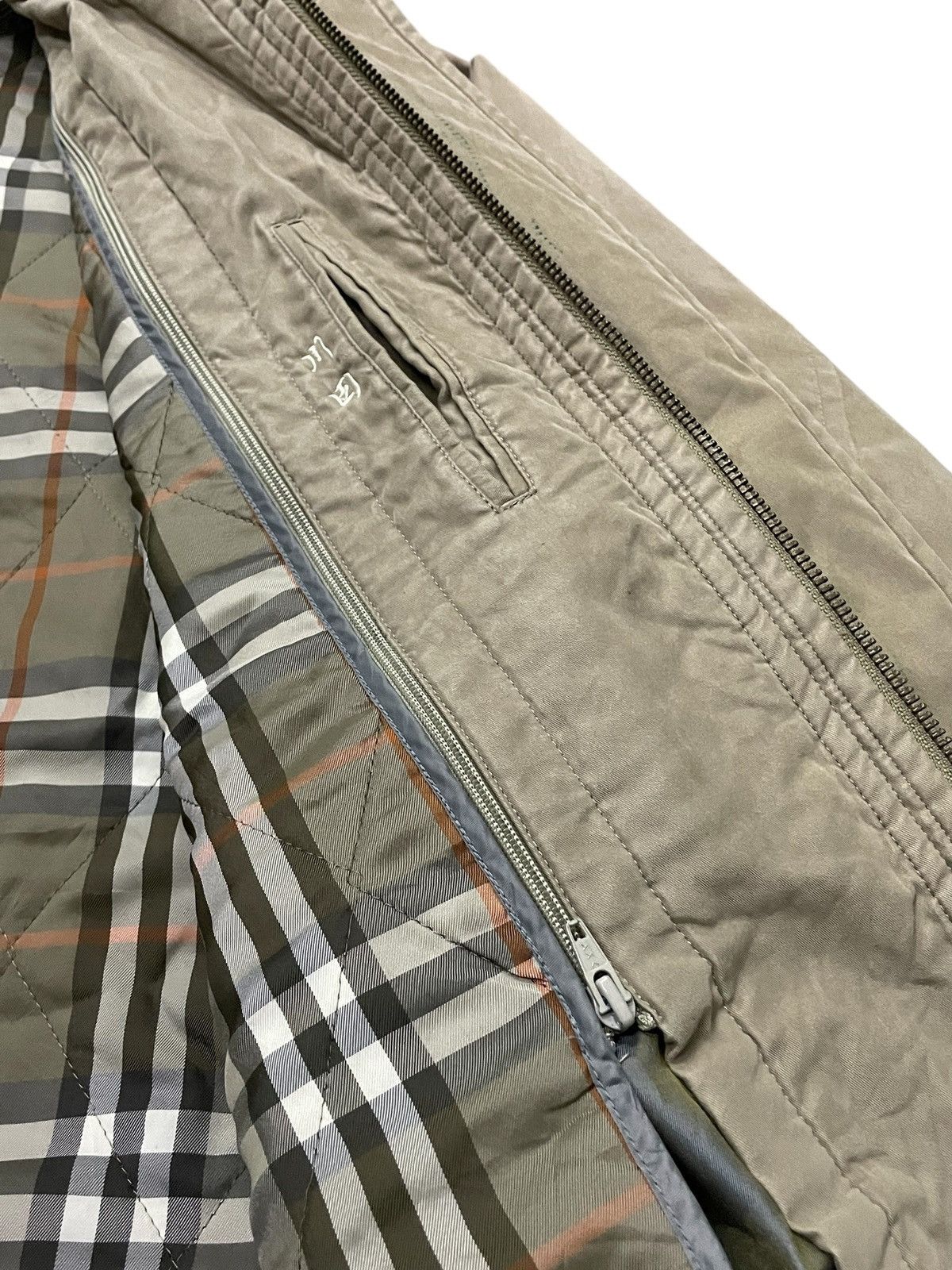 Burberry × Vintage Vintage Burberrys Nova Check Quilted Inside Blouson Jacket Size US L / EU 52-54 / 3 - 14 Thumbnail
