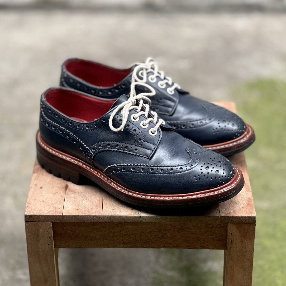 Tricker's TRICKER'S "BOURTON" NAVY BROGUE SHOES Size US 7 / EU 40 - 3 Thumbnail