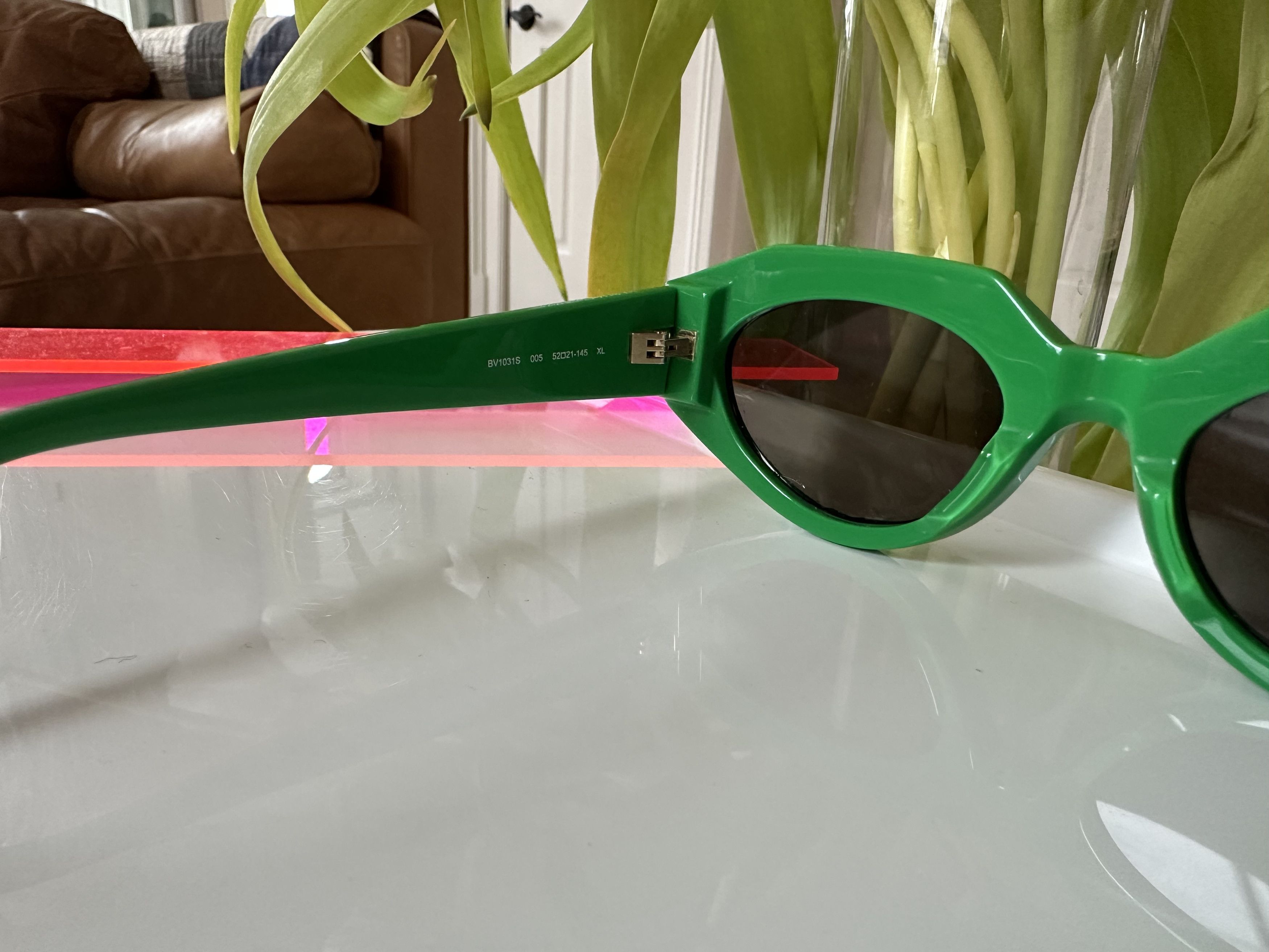 Bottega Veneta BOTTEGA VENETA - Facet Oval Sunglasses in Green. Unisex Size ONE SIZE - 3 Thumbnail