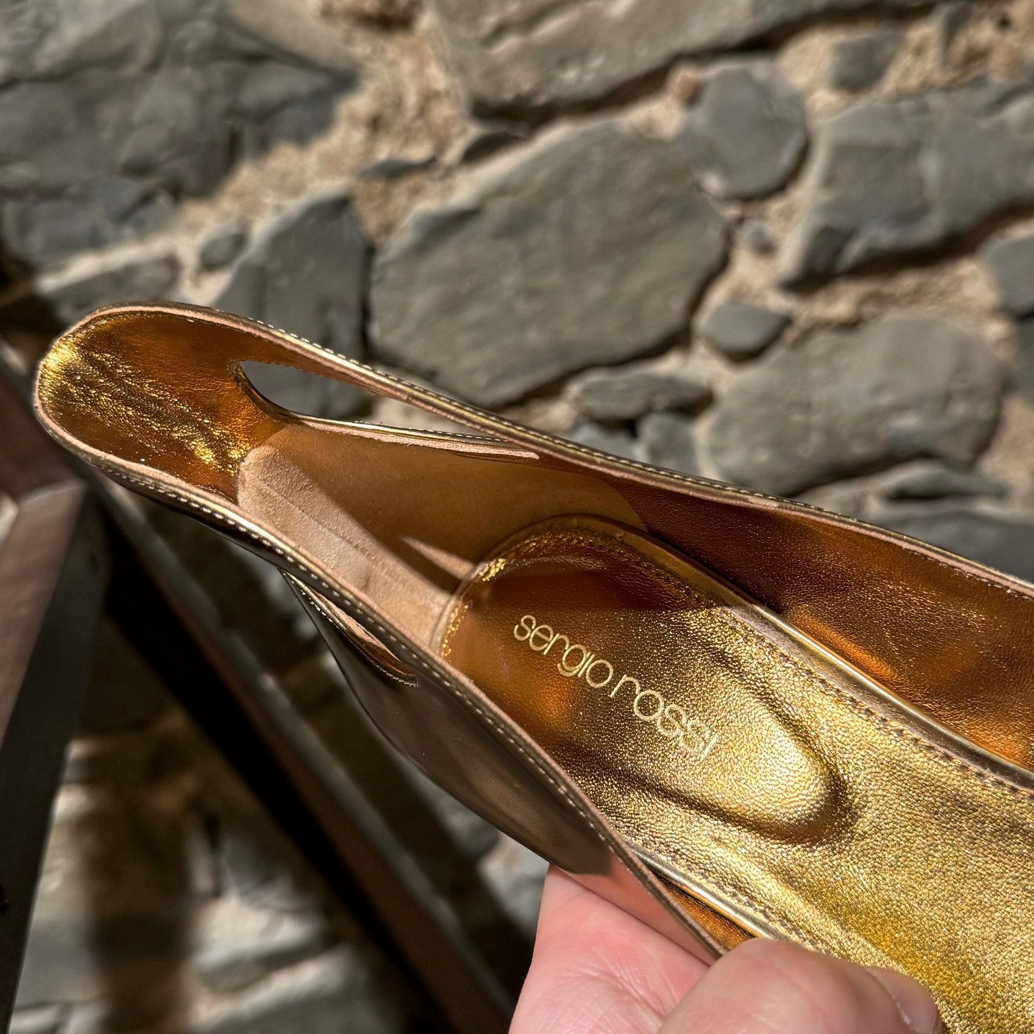 Sergio Rossi Sergio Rossi Metallic Bronze Cut Out Gold Pumps Size US 7.5 / IT 37.5 - 4 Thumbnail