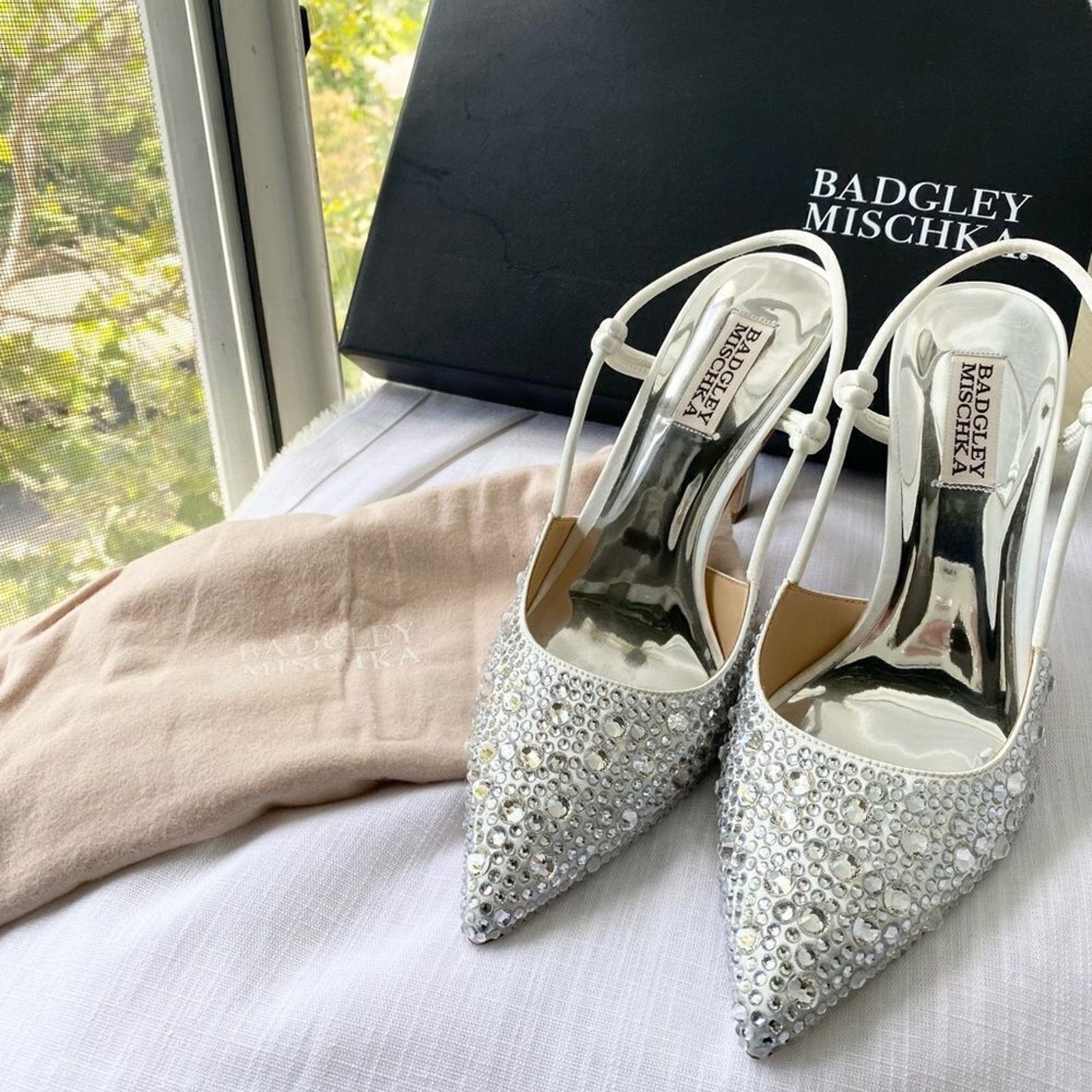 Badgley Mischka Badgley Mischka White Satin Crystal Heel Pumps - Size 8.5 Size US 8.5 / IT 38.5 - 3 Thumbnail