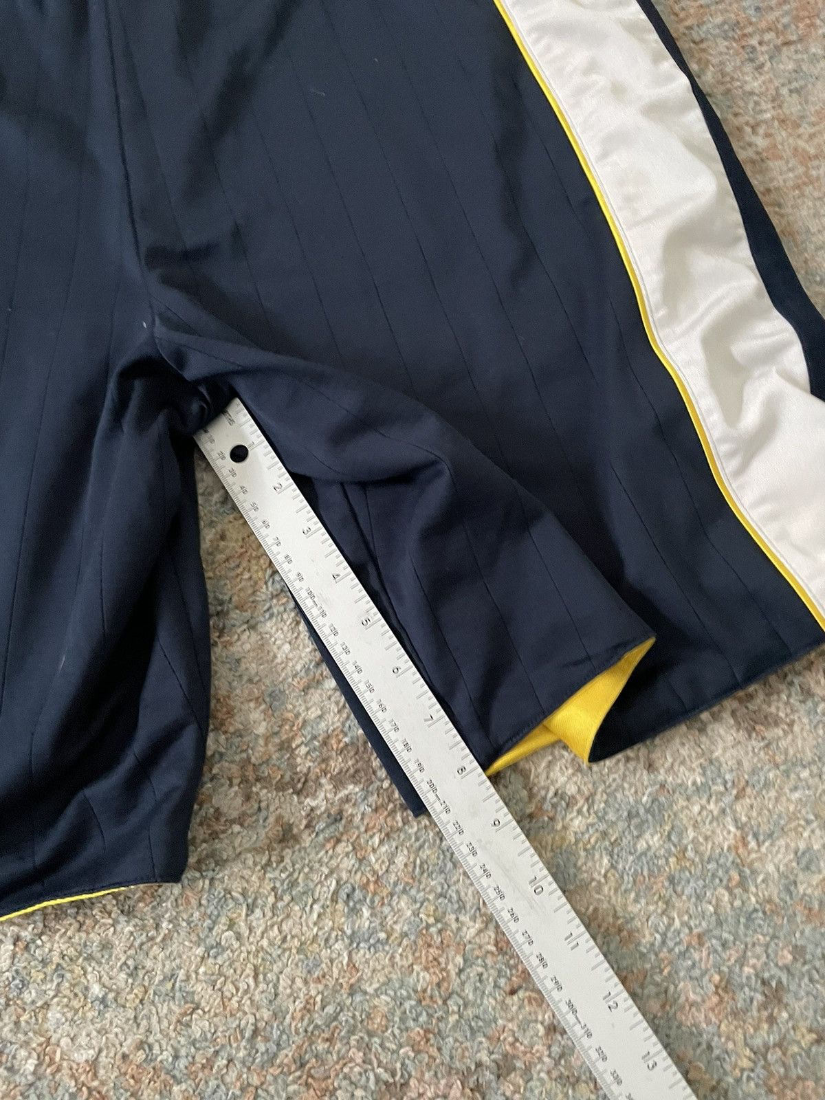 Nike × Vintage VTG Nike Reversible Y2K Dazzle Shorts XL Rare Silky 2000 Size US 34 / EU 50 - 7 Thumbnail