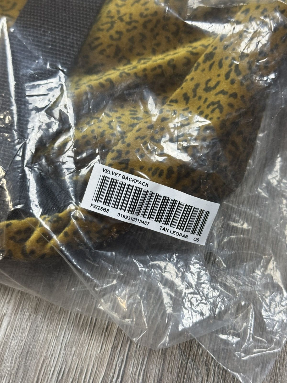 Supreme Supreme Velvet Backpack Tan Leopard FW25 Size ONE SIZE - 7 Thumbnail