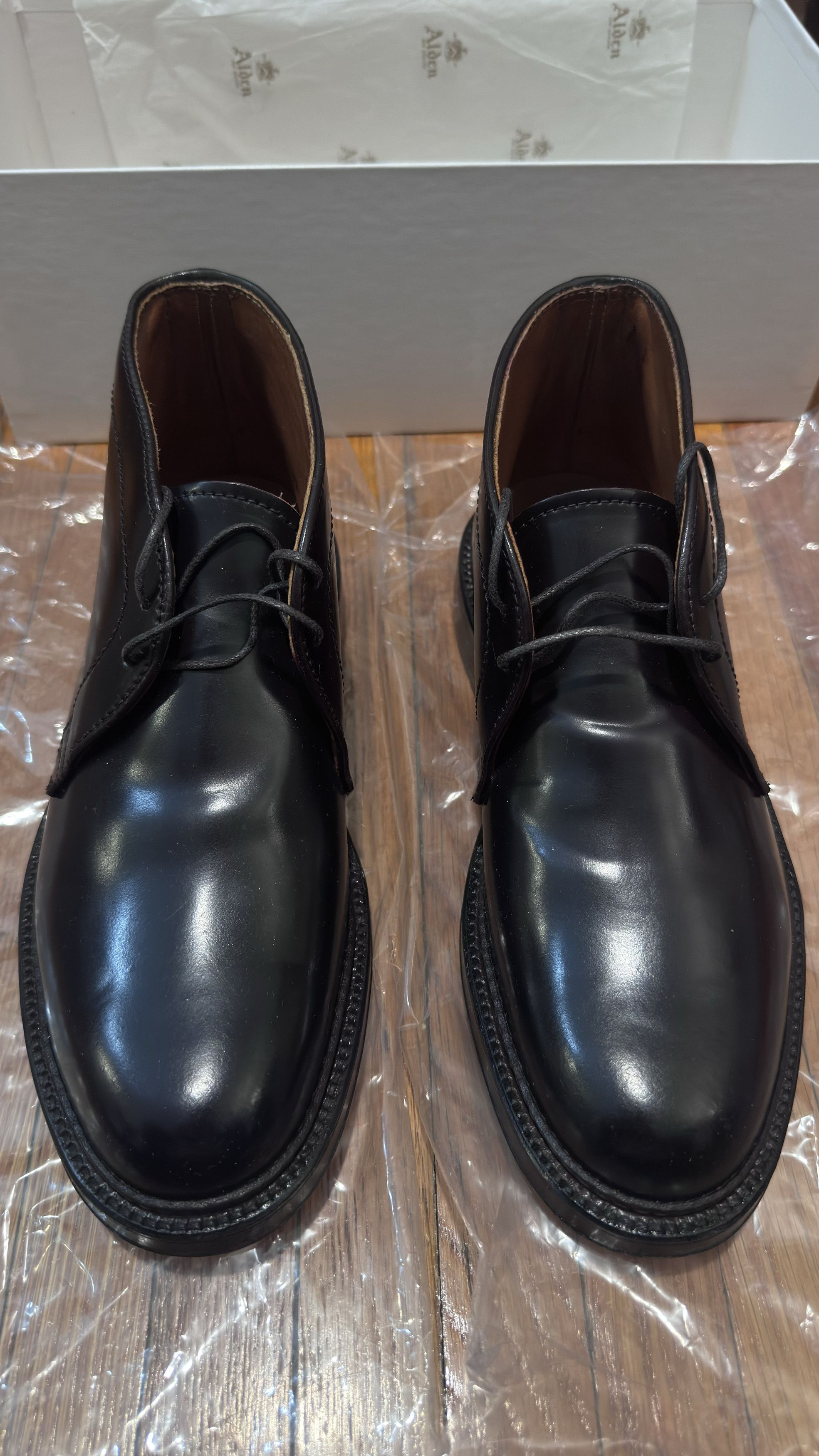 image of Alden 1339 Color 8 Cordovan Chukka Boot Size 6.5E, Men's