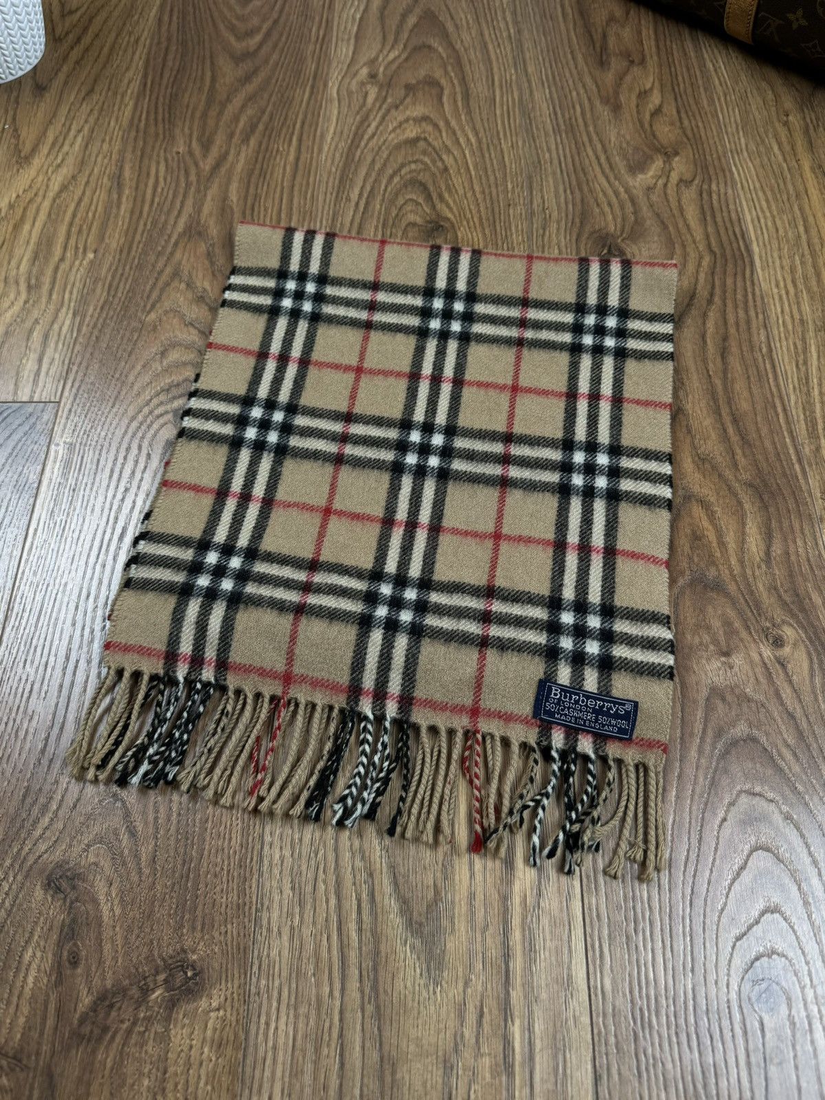 Burberry Vintage cashmere scarf Burberry’s 90s original luxury item Size ONE SIZE - 1 Thumbnail
