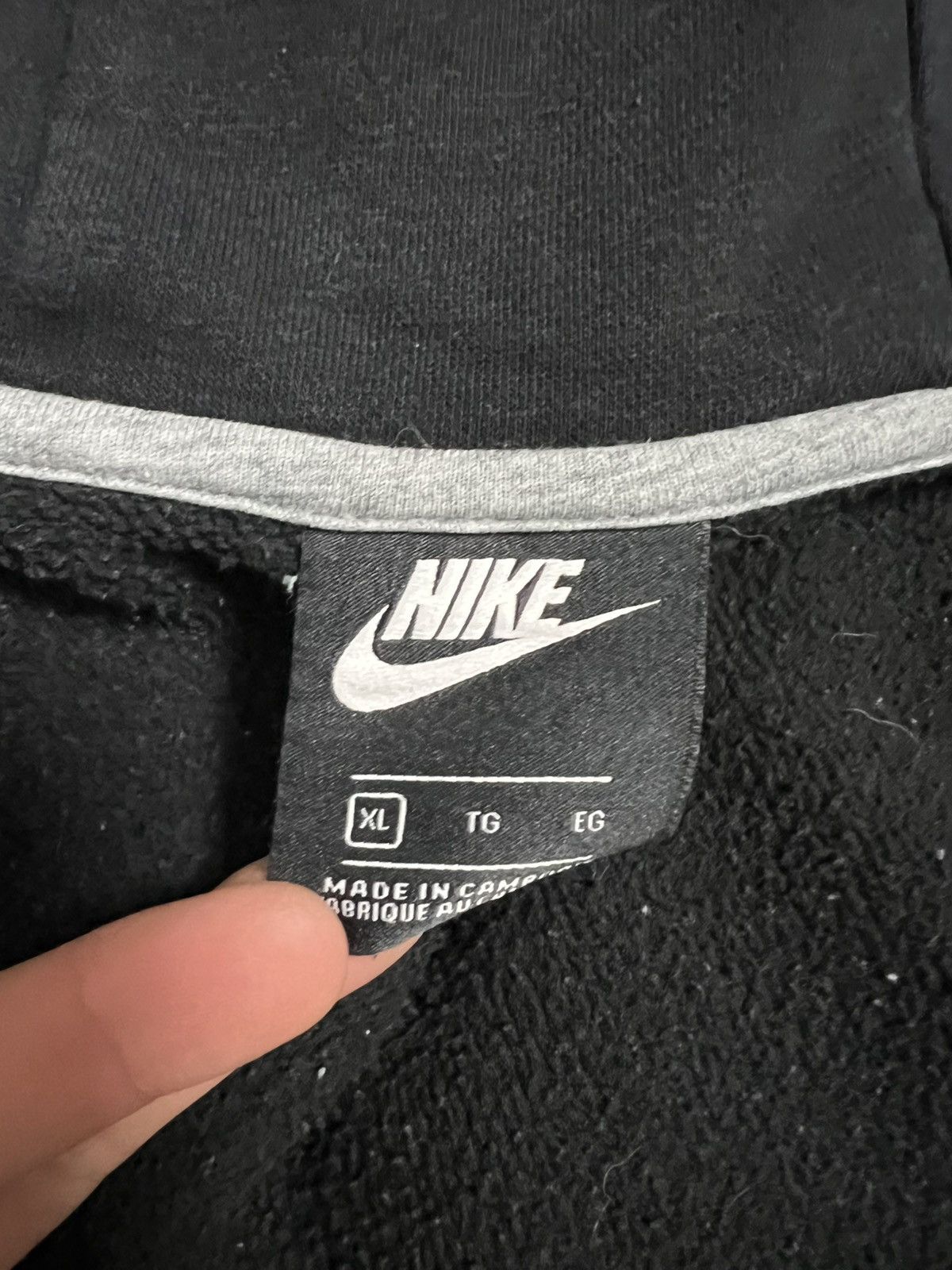 Nike Nike zip up hoodie black purple XL sweatshirt Size US XL / EU 56 / 4 - 3 Thumbnail