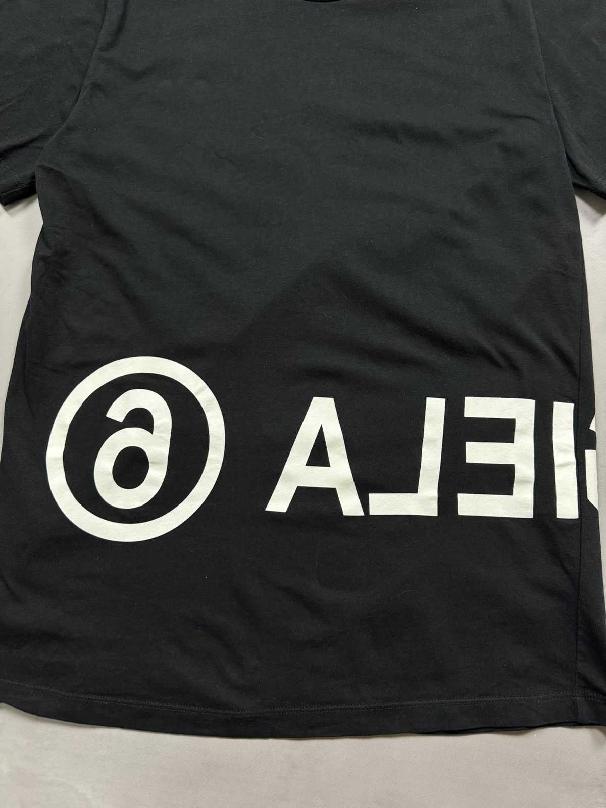 MM6 × Maison Margiela MM6 Maison Margiela Side Logo Tee(Black/M) Size US M / EU 48-50 / 2 - 3 Thumbnail
