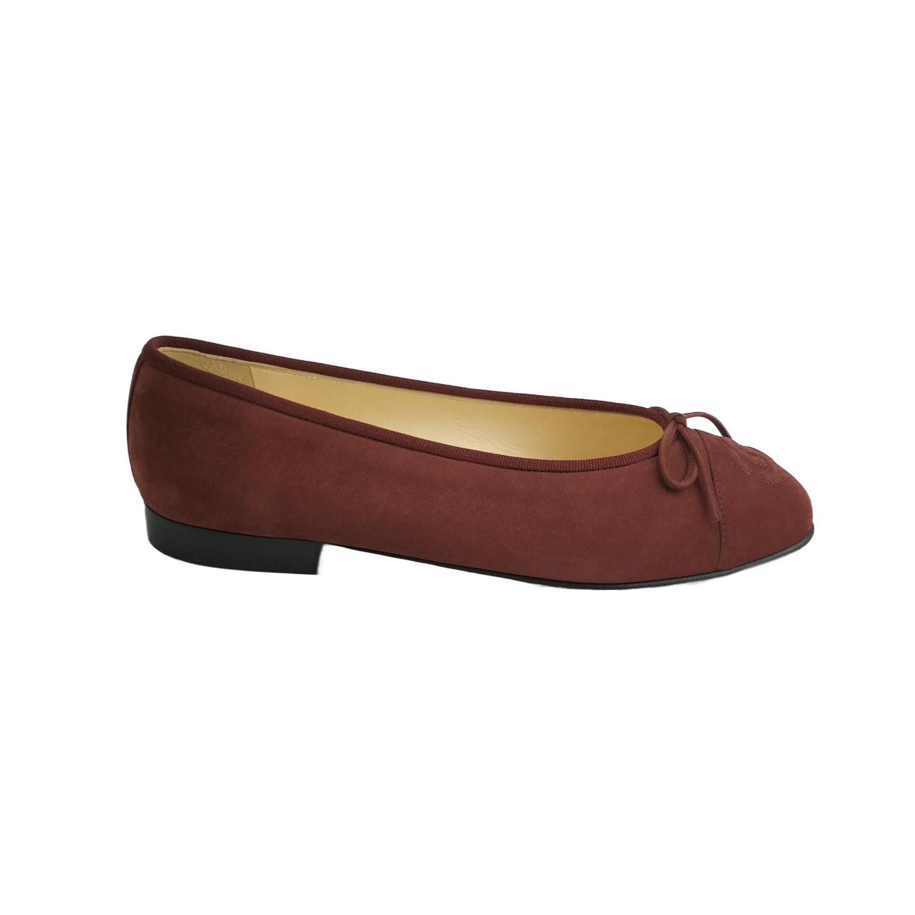 Chanel Chanel Women 5 Flats Size US 5 / IT 35 - 1 Thumbnail