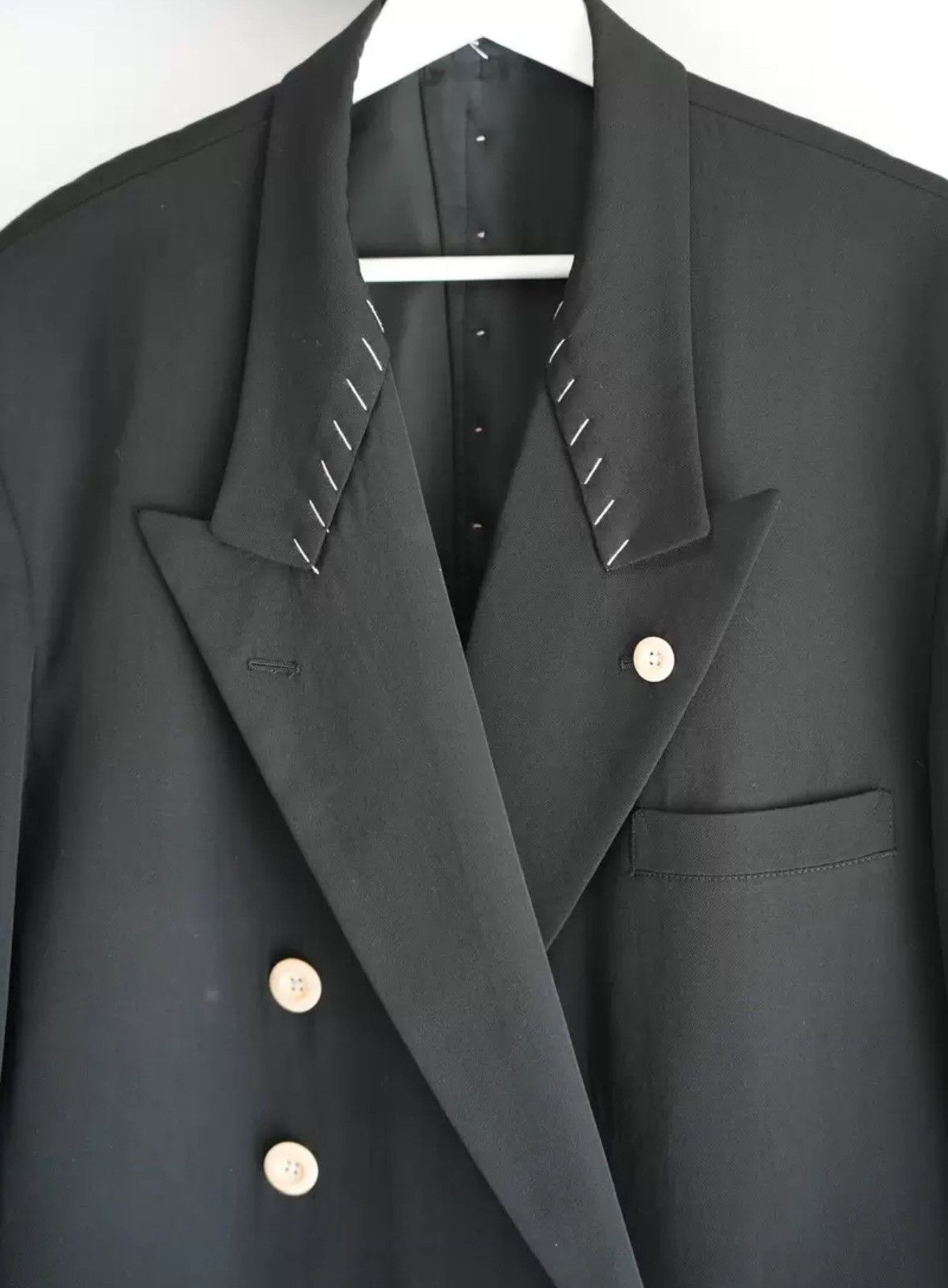 Yohji Yamamoto Yohji Yamamoto 98aw white button hand sewn open thread suit Size US S / EU 44-46 / 1 - 5 Thumbnail